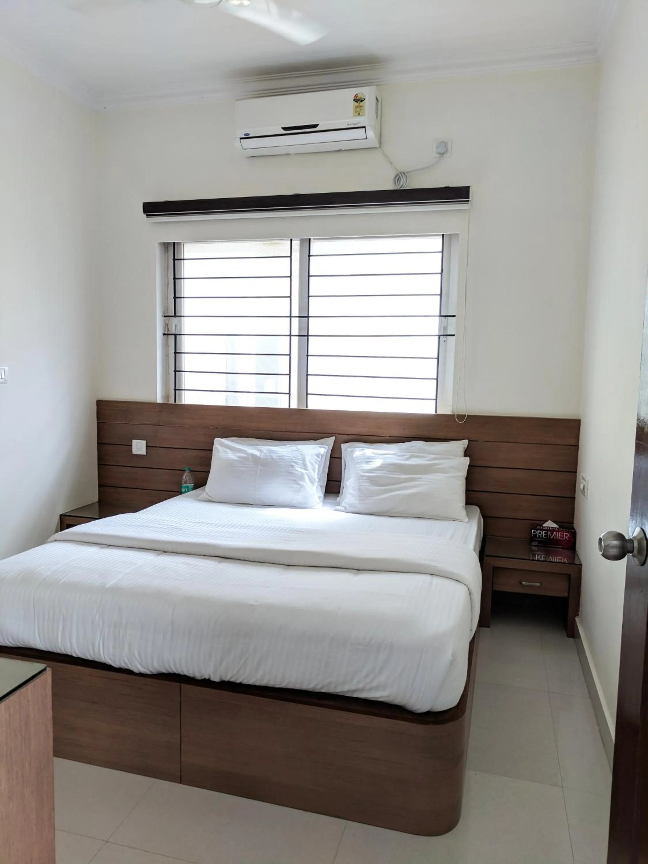 Bed in Clyford Suites