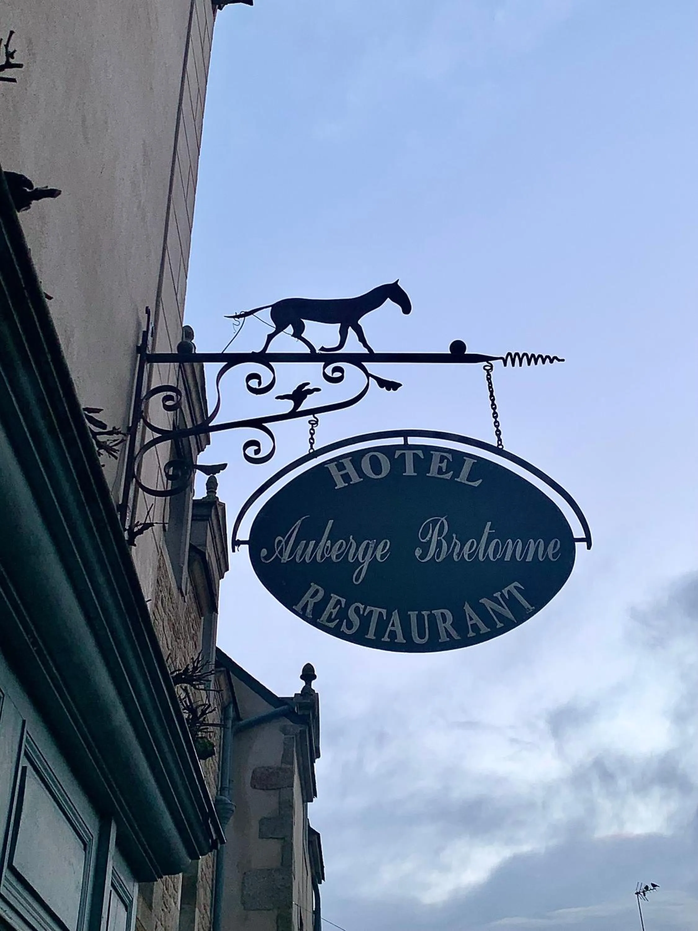 Property building in Auberge Bretonne