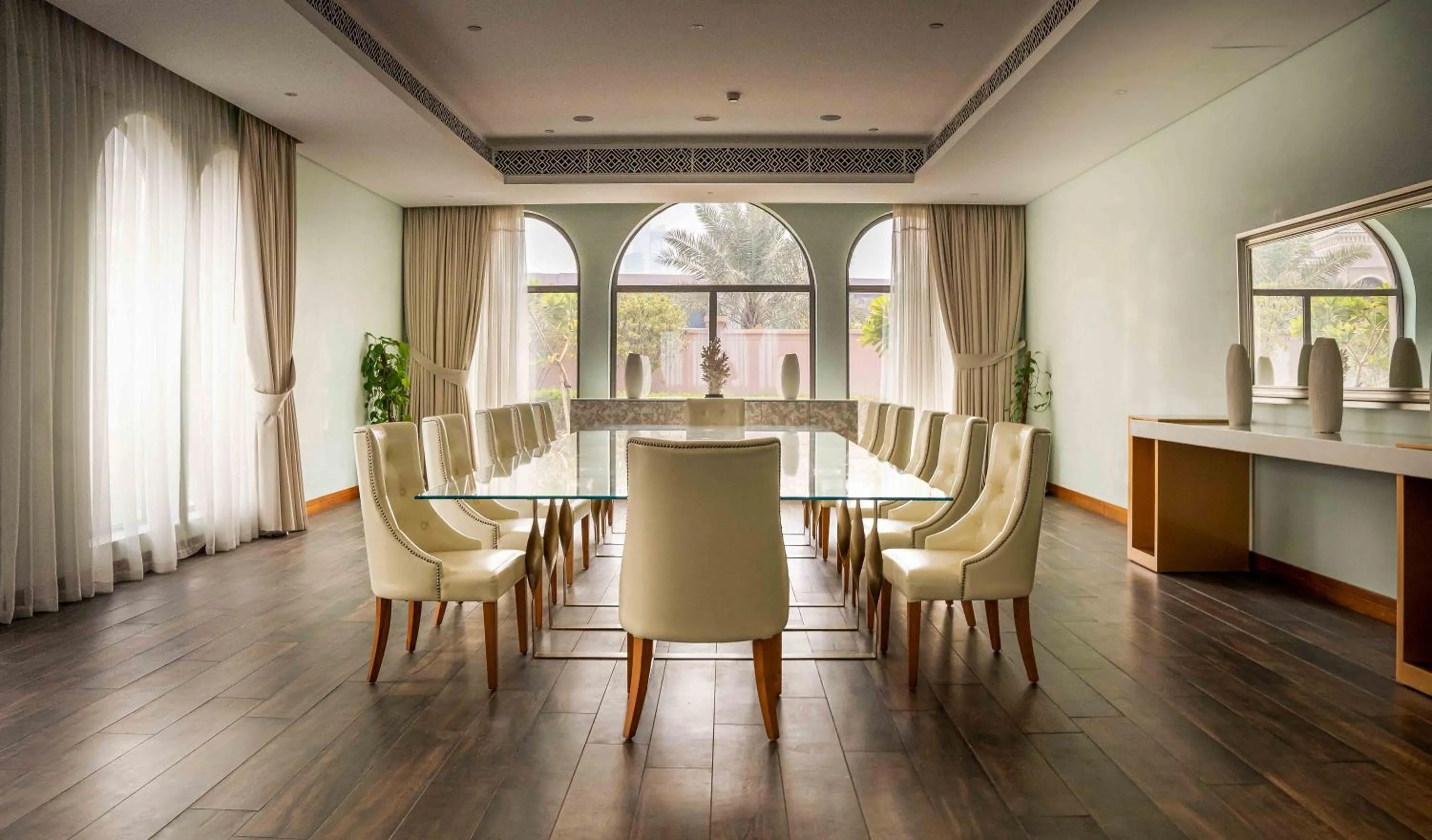 Dining area in Royal Saray Resort