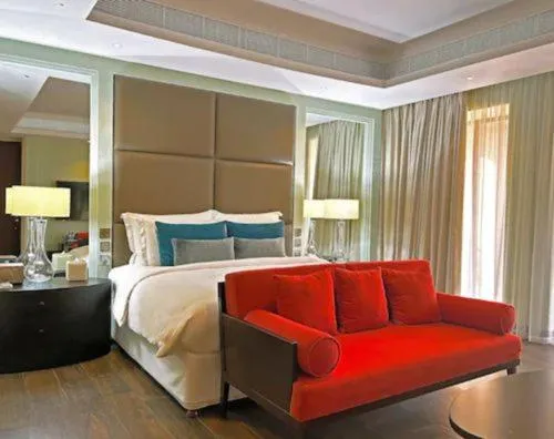 Bedroom, Bed in Royal Saray Resort