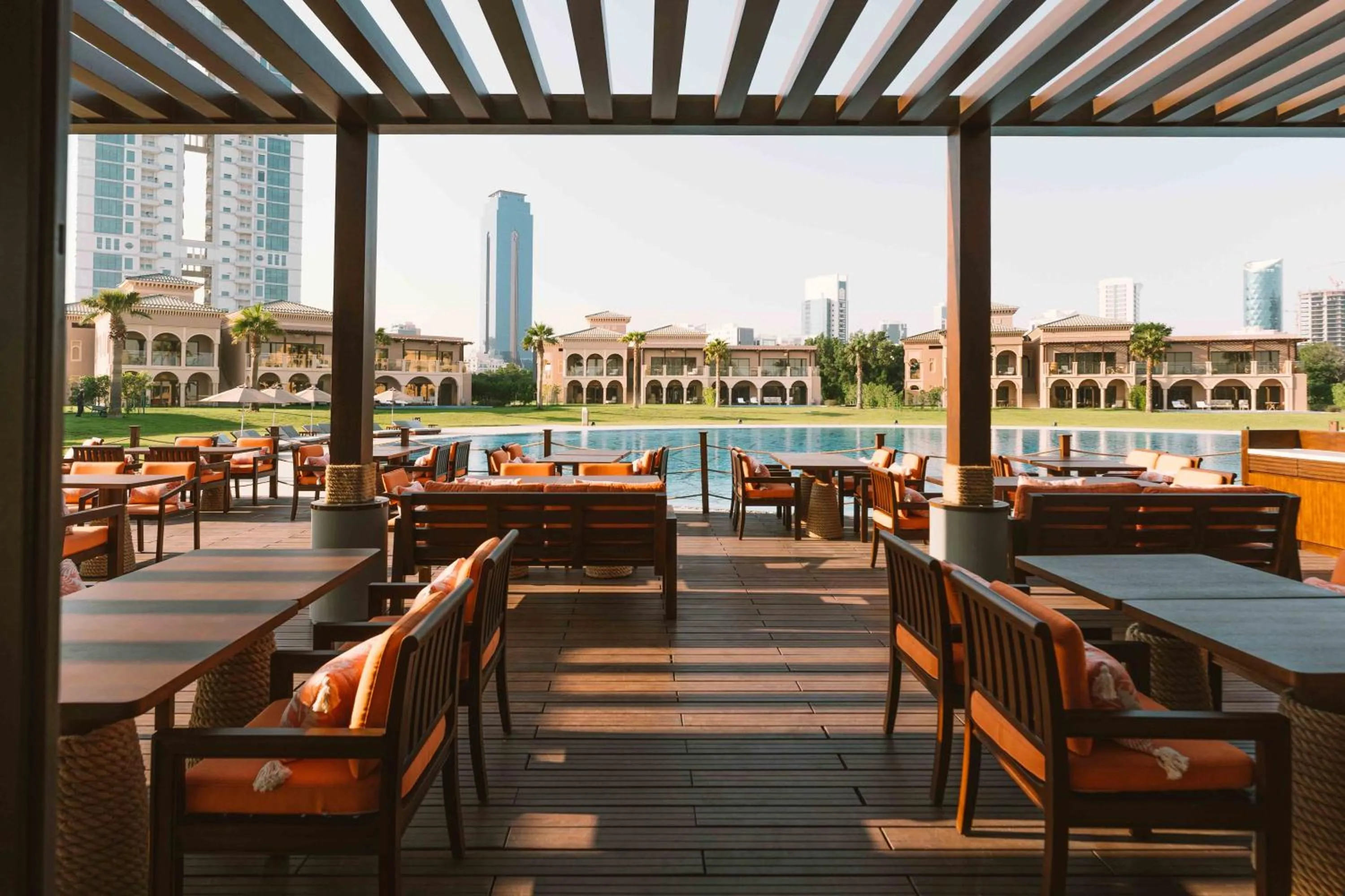 Restaurant/places to eat in Royal Saray Resort