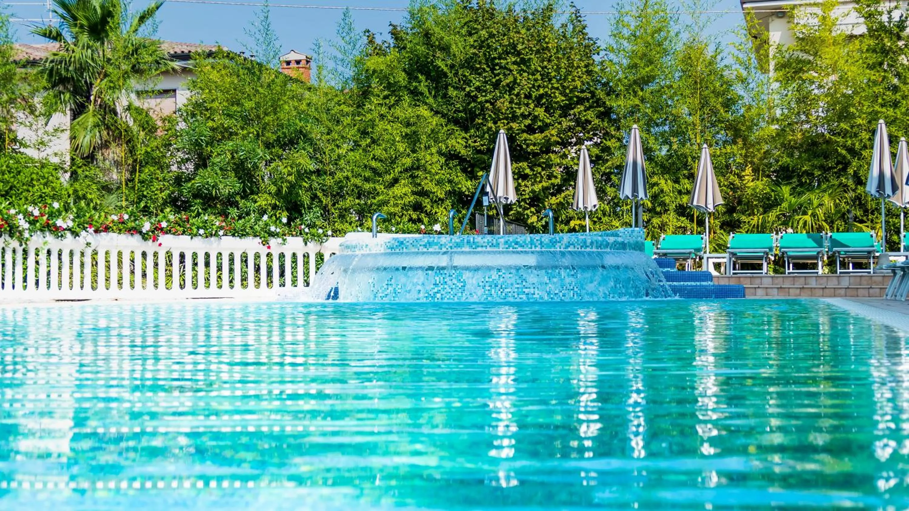 Swimming pool in Hotel Smeraldo