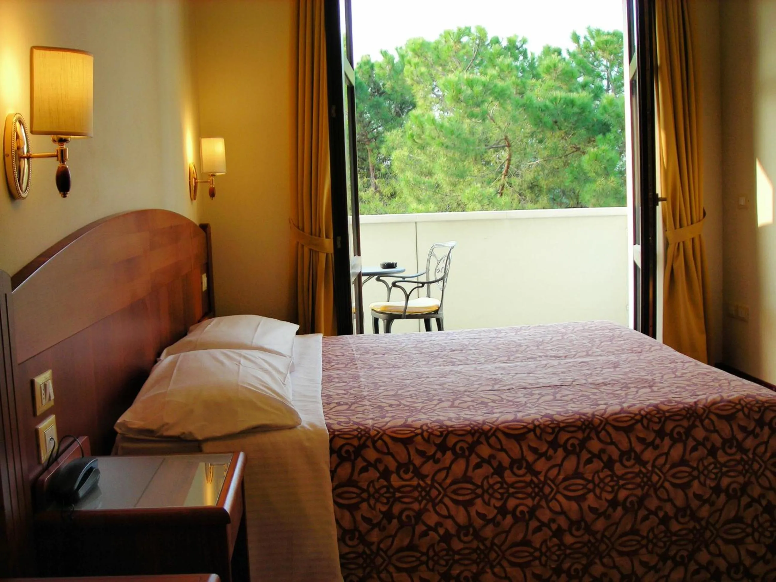 Bed in Hotel Smeraldo