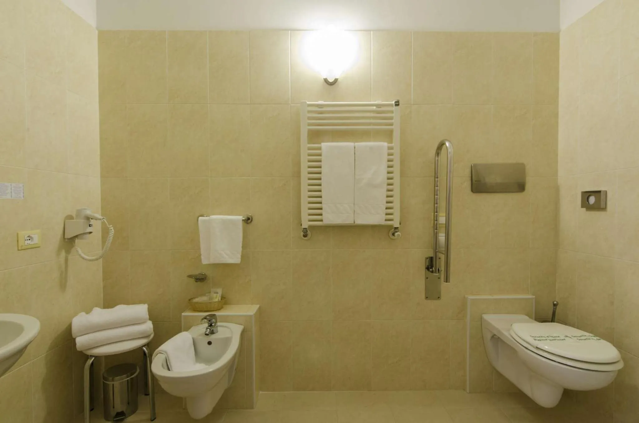 Toilet in Hotel Smeraldo