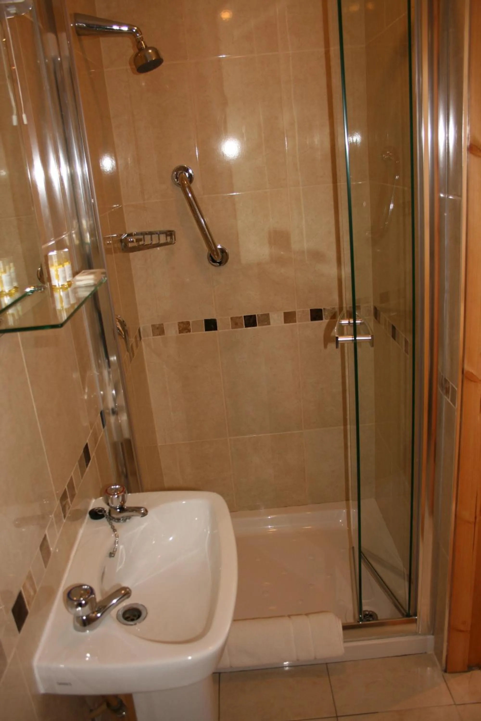 Shower in Algret House B&B