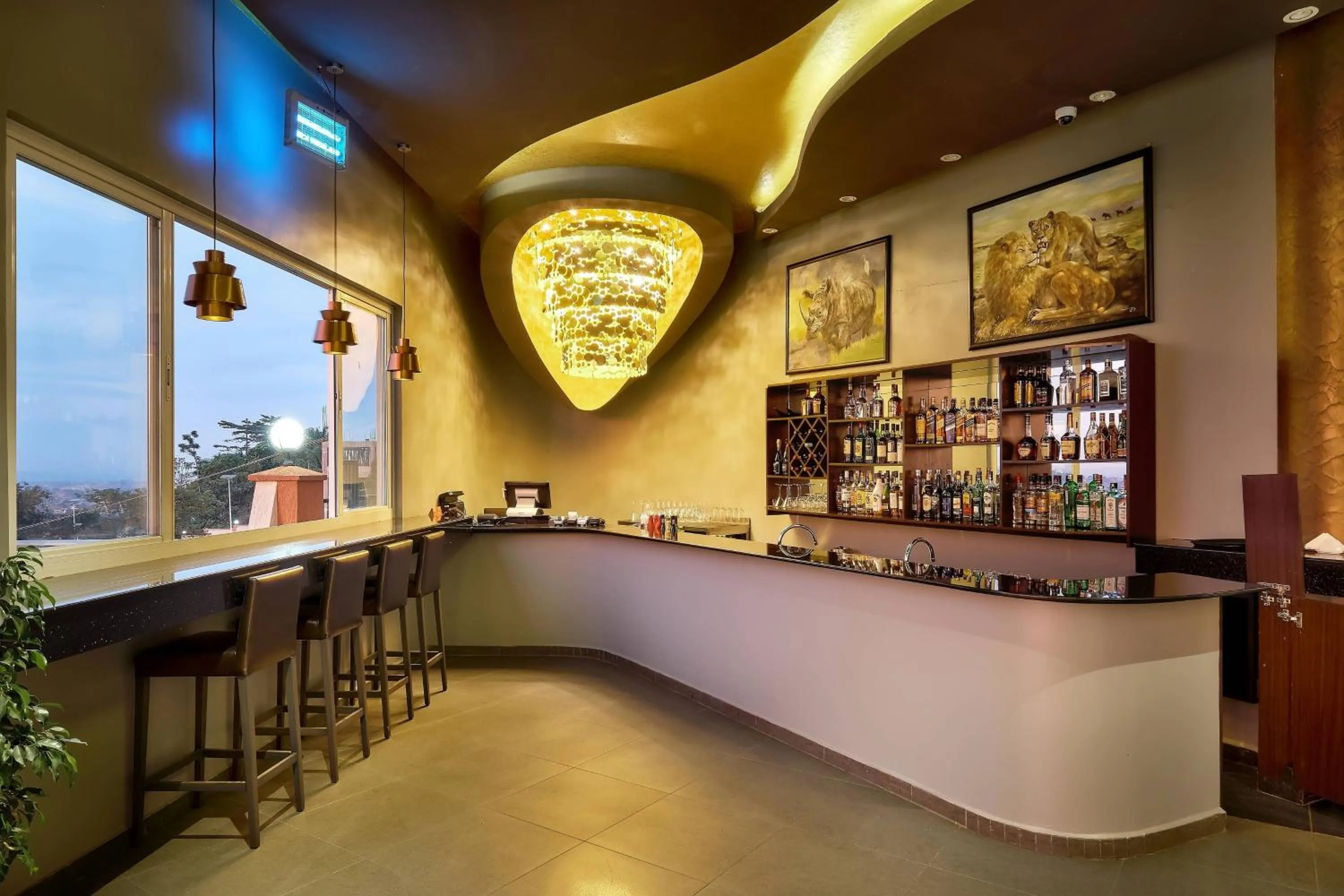 Lounge or bar in Protea Hotel by Marriott Kampala Skyz