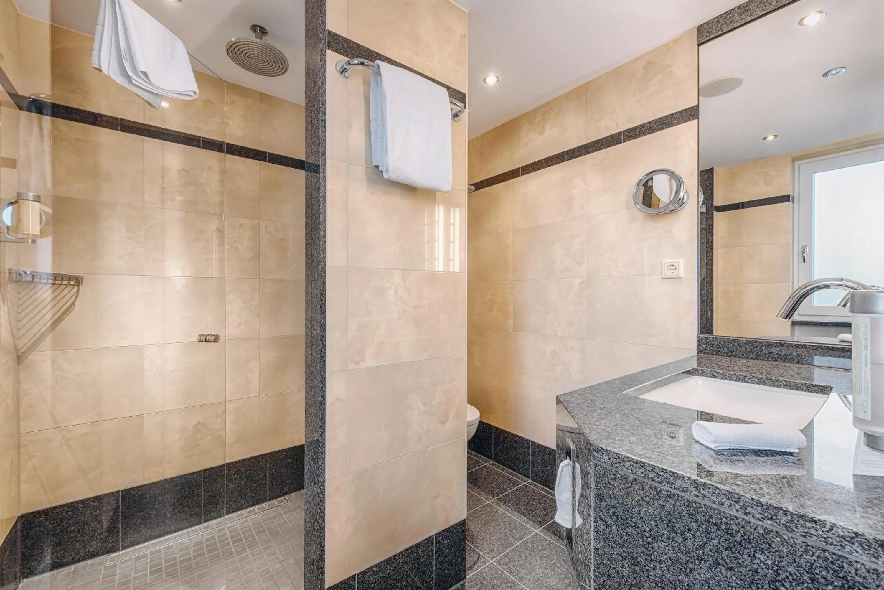 Bathroom in Hotel Moosburger Hof