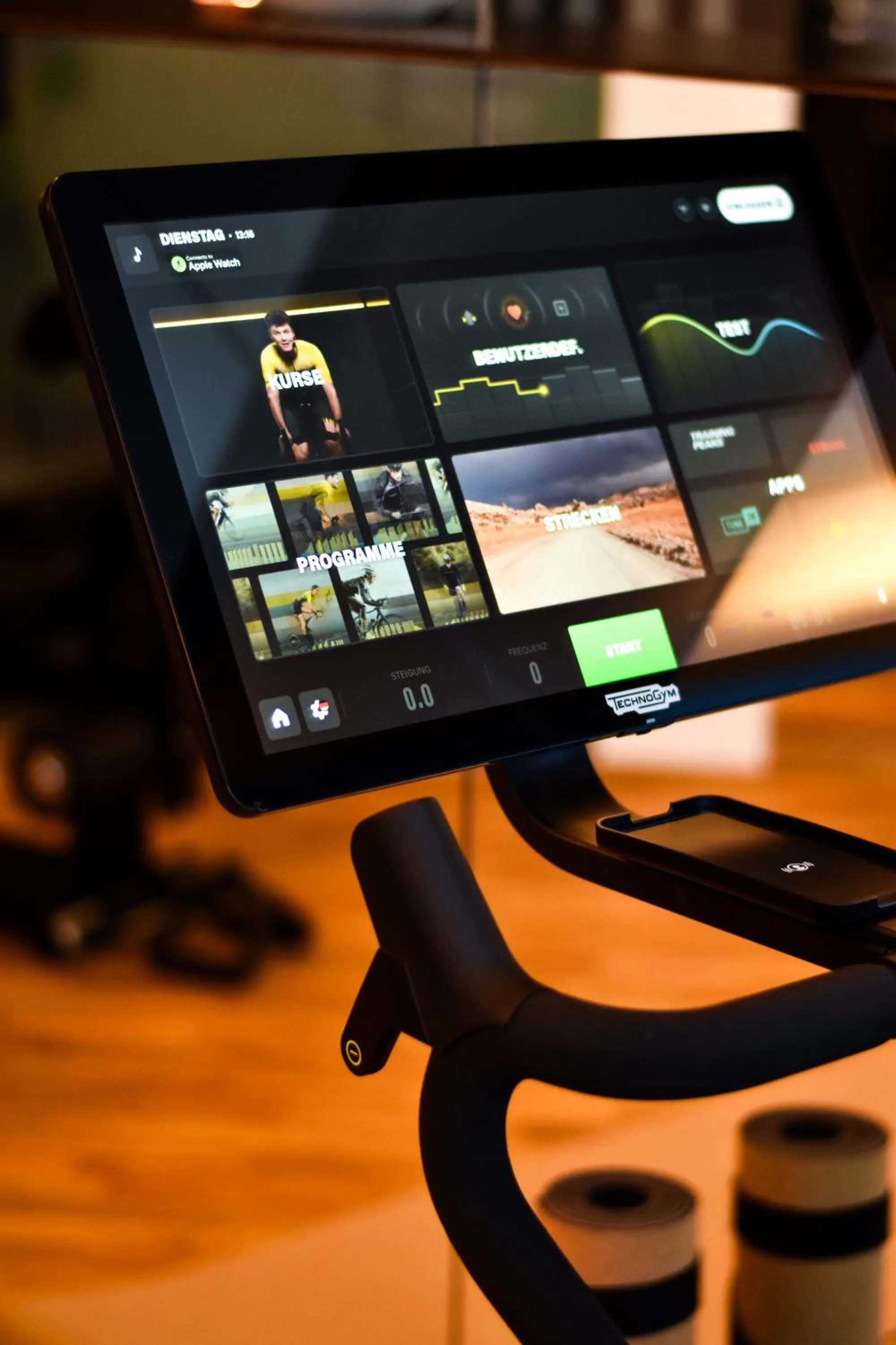 Fitness centre/facilities in Glanz & Glory Hotel