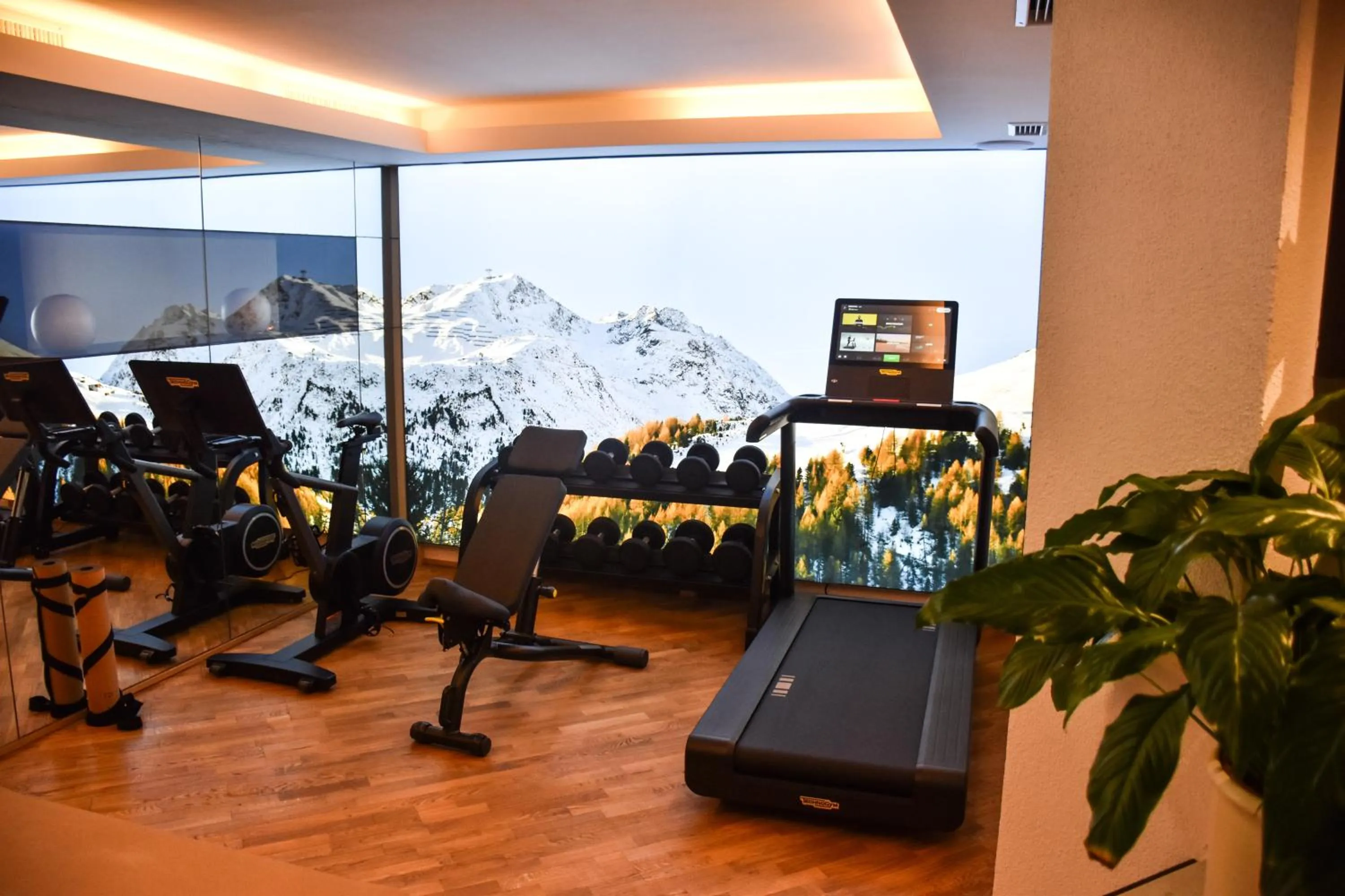 Fitness centre/facilities in Glanz & Glory Hotel