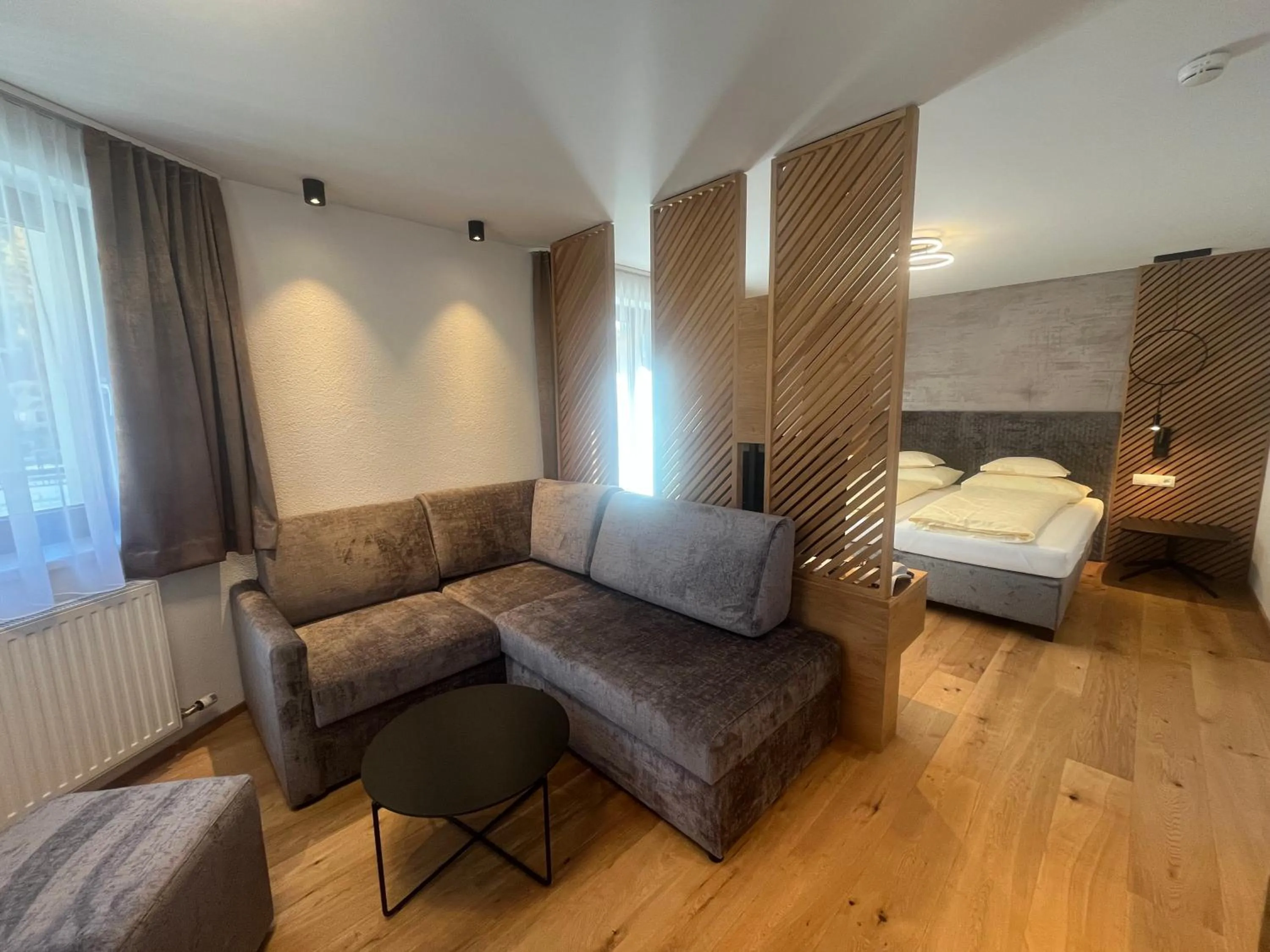 Seating area, Bed in stefan Hotel