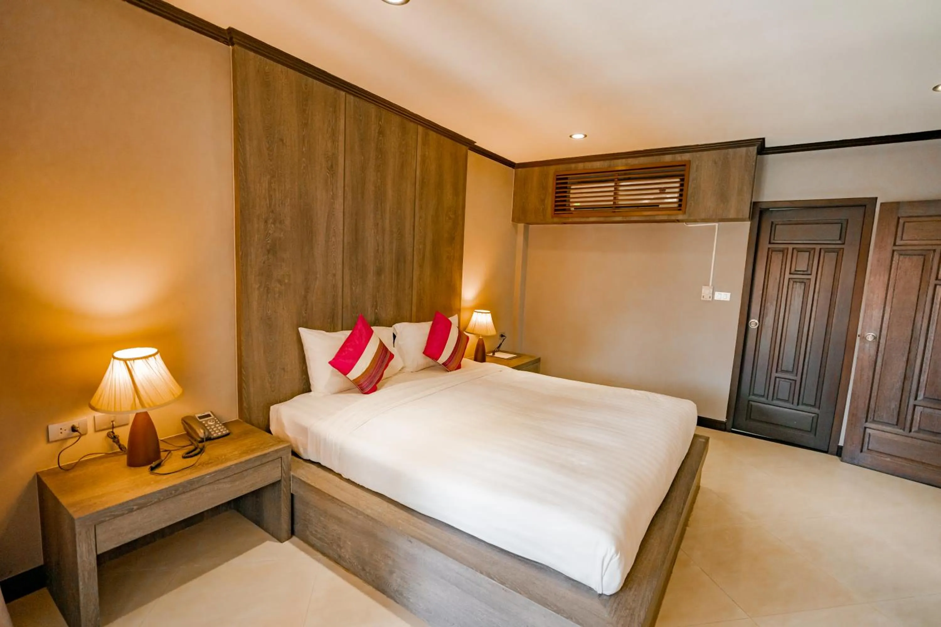 Bed in Naiya Buree Boutique Resort Nai Harn Beach