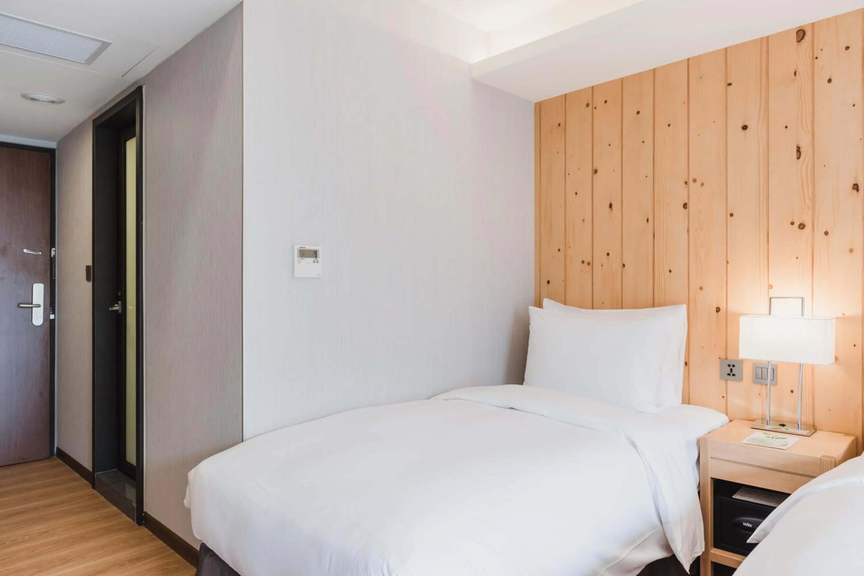 Photo of the whole room, Bed in Hej Taipei