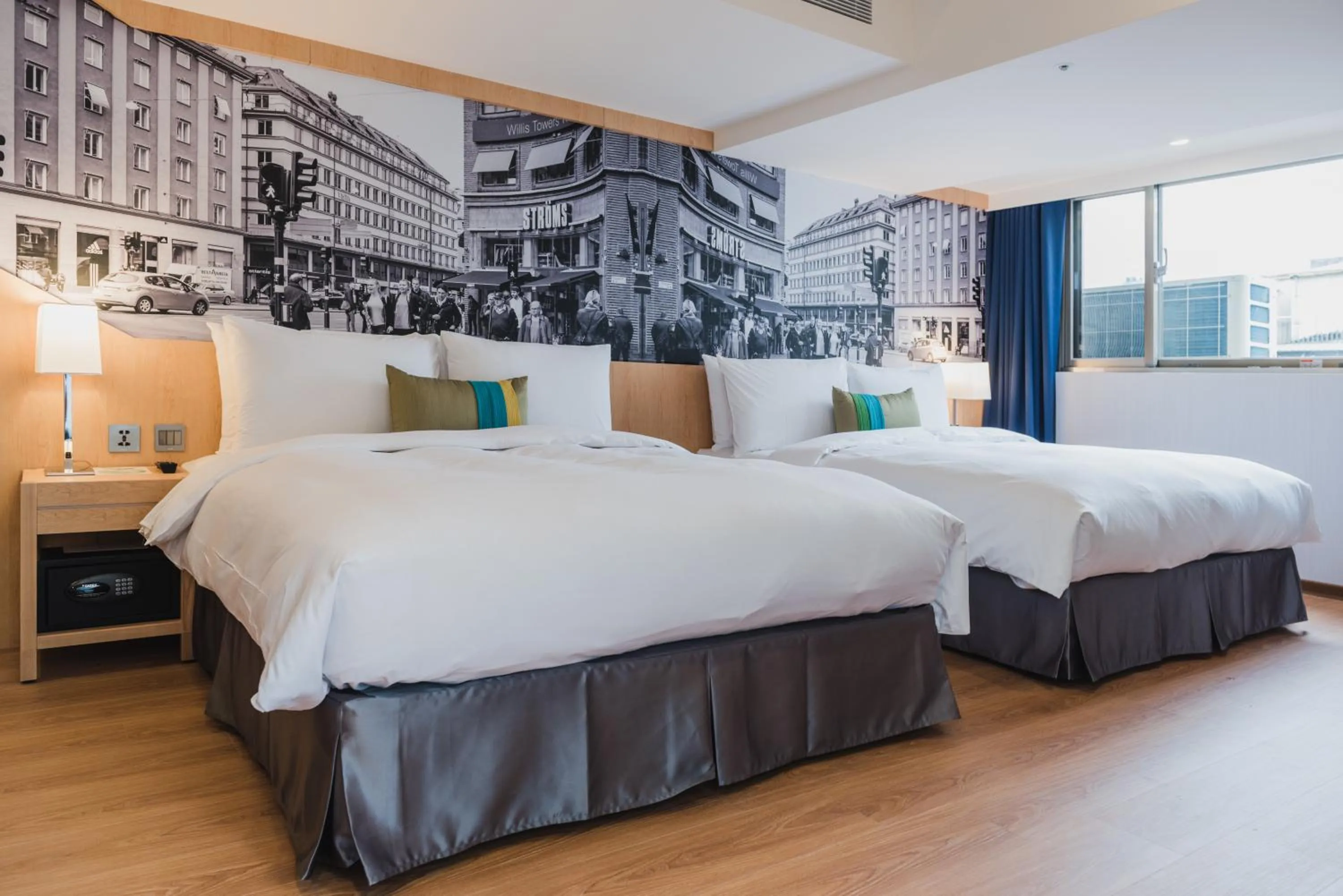 Photo of the whole room, Bed in Hej Taipei