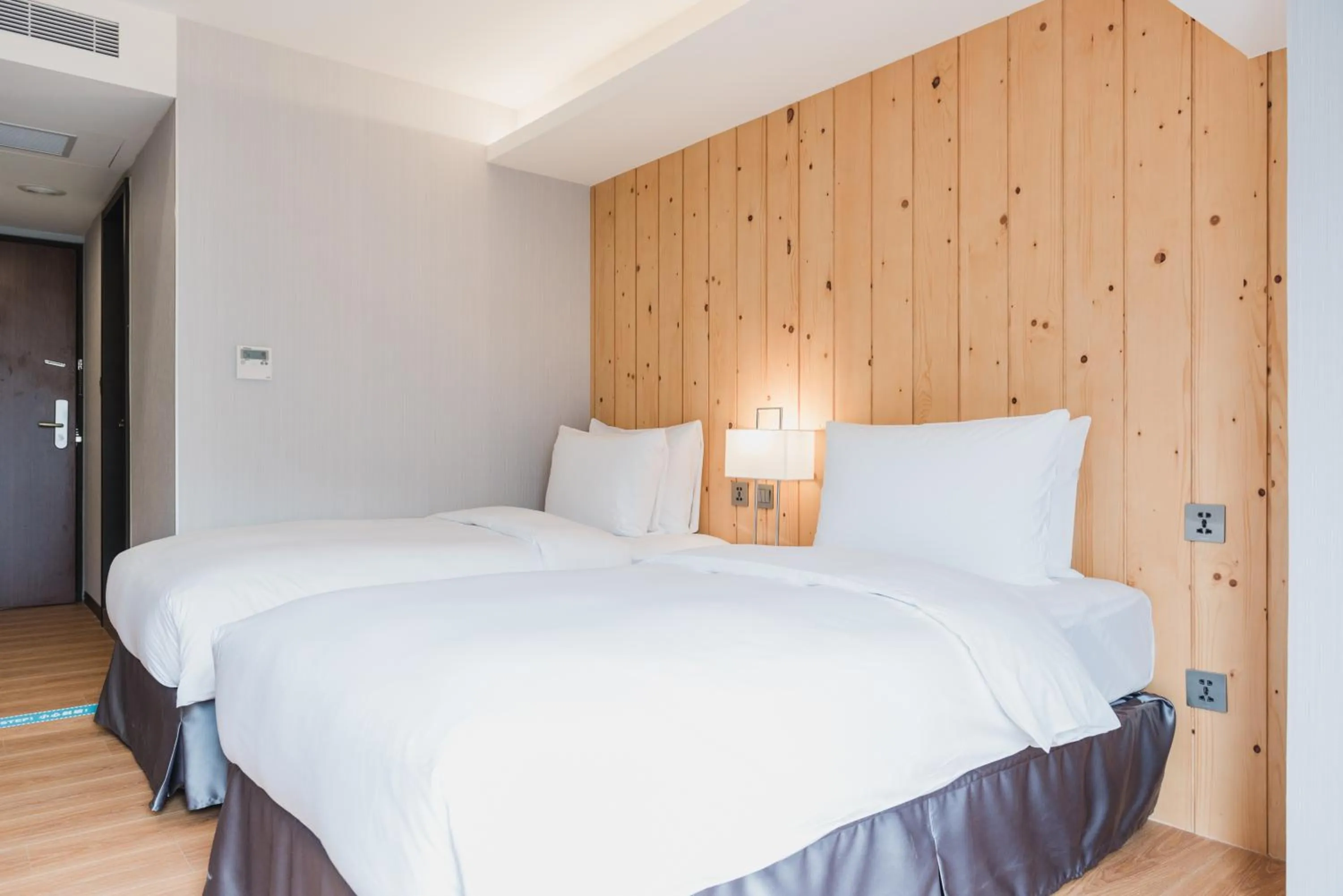 Photo of the whole room, Bed in Hej Taipei