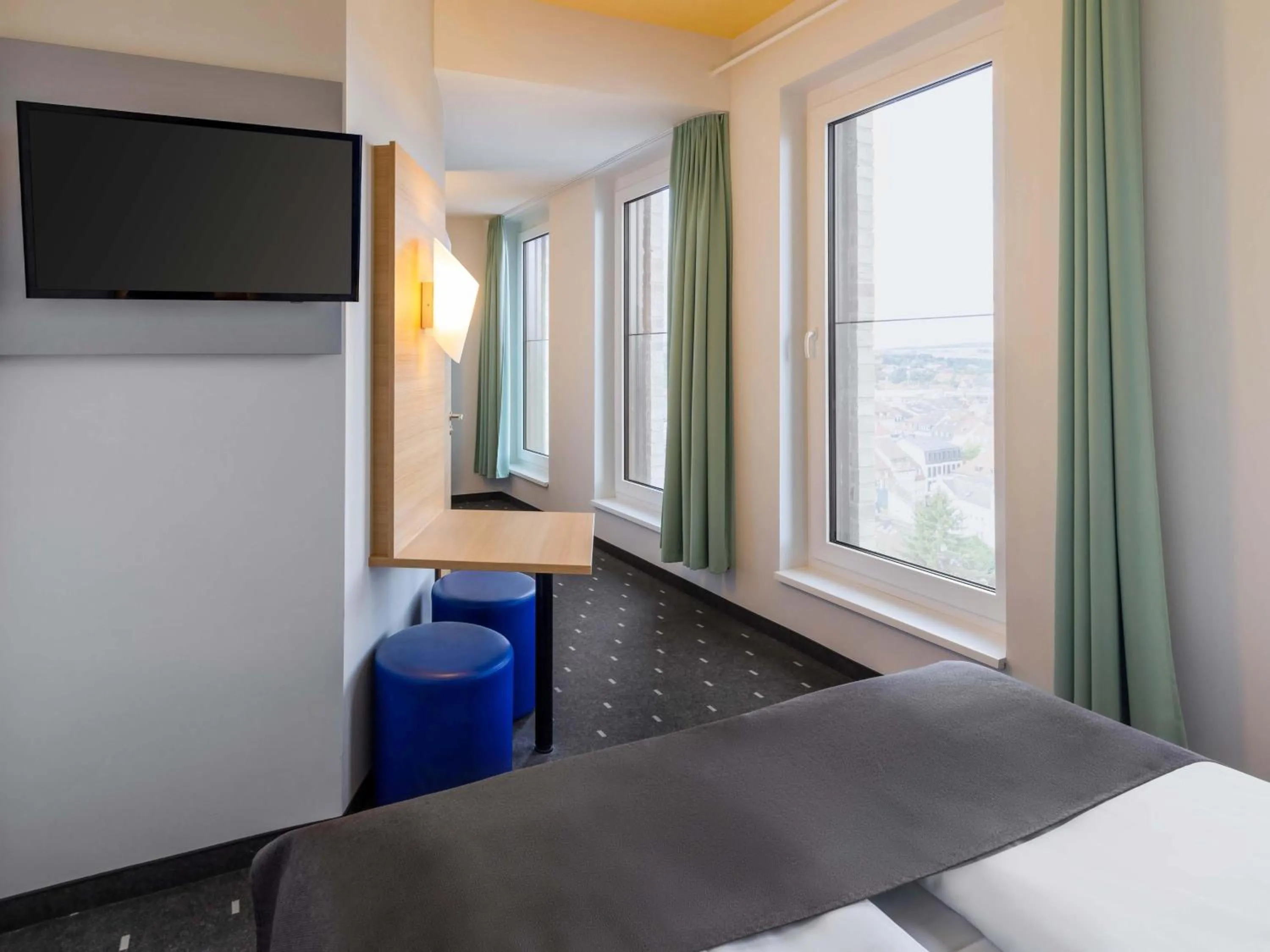 Photo of the whole room, Bed in B&B Hotel Fulda-City