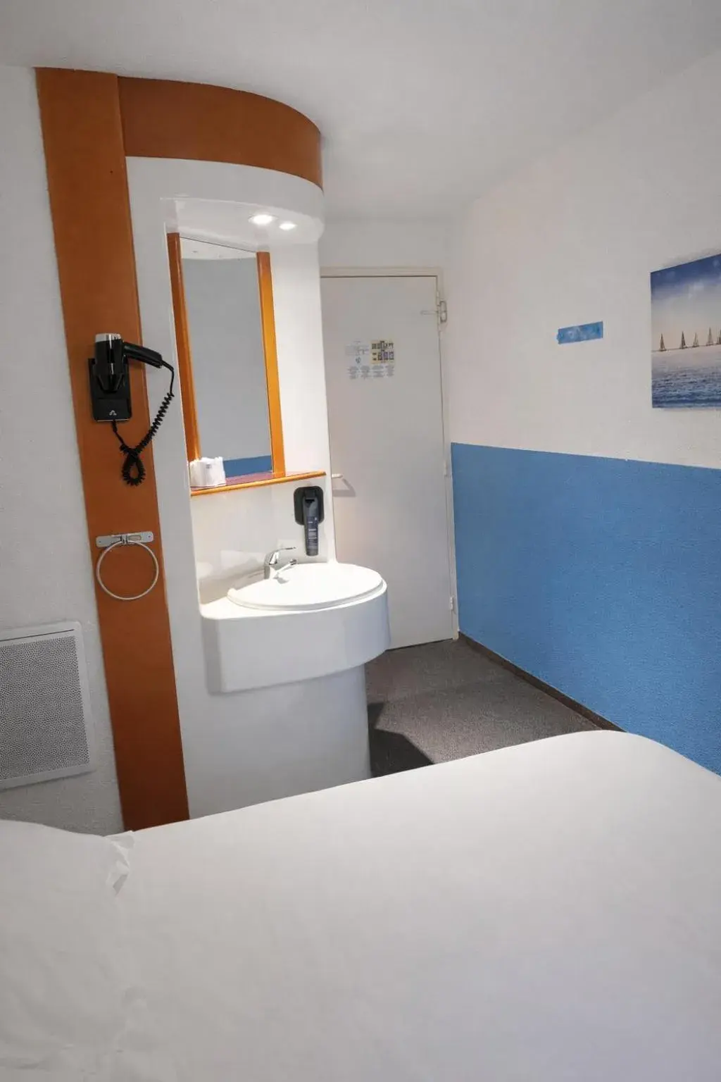 Double Room in Quick Palace Saint Brieuc Double Room in Quick Palace Saint Brieuc