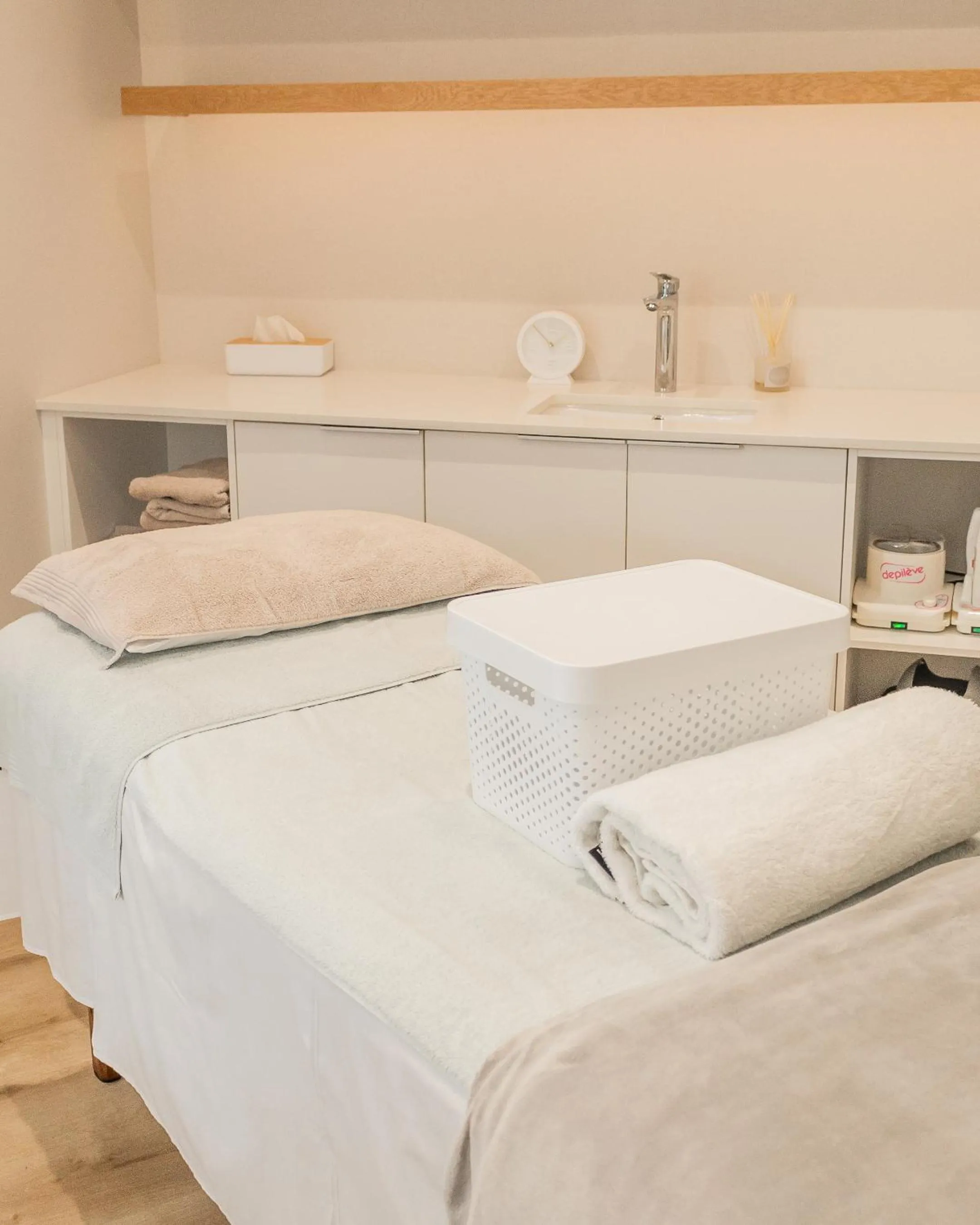 Spa and wellness centre/facilities, Bed in The Wesley Boutique Hotel & Spa