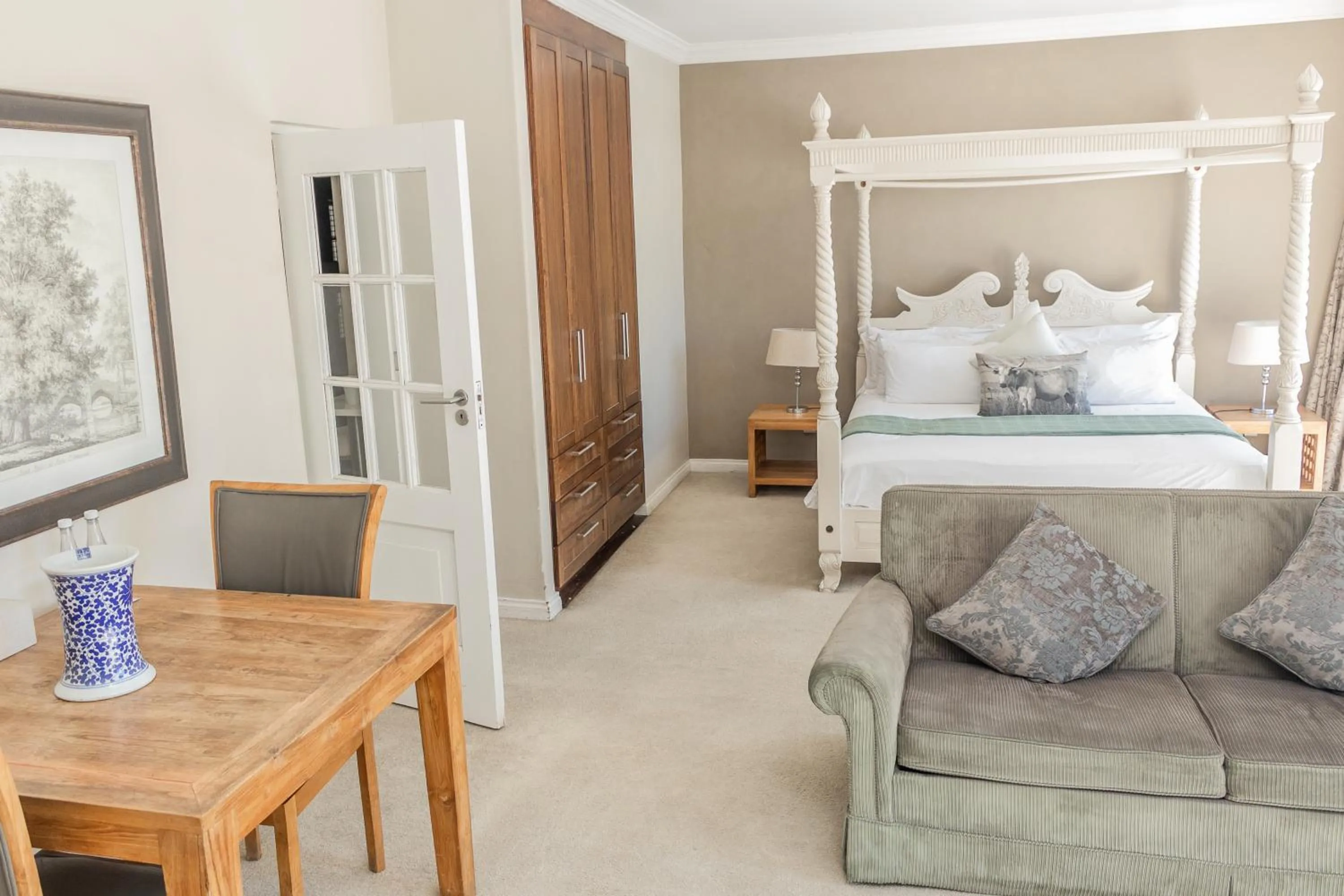 Bed in The Wesley Boutique Hotel & Spa