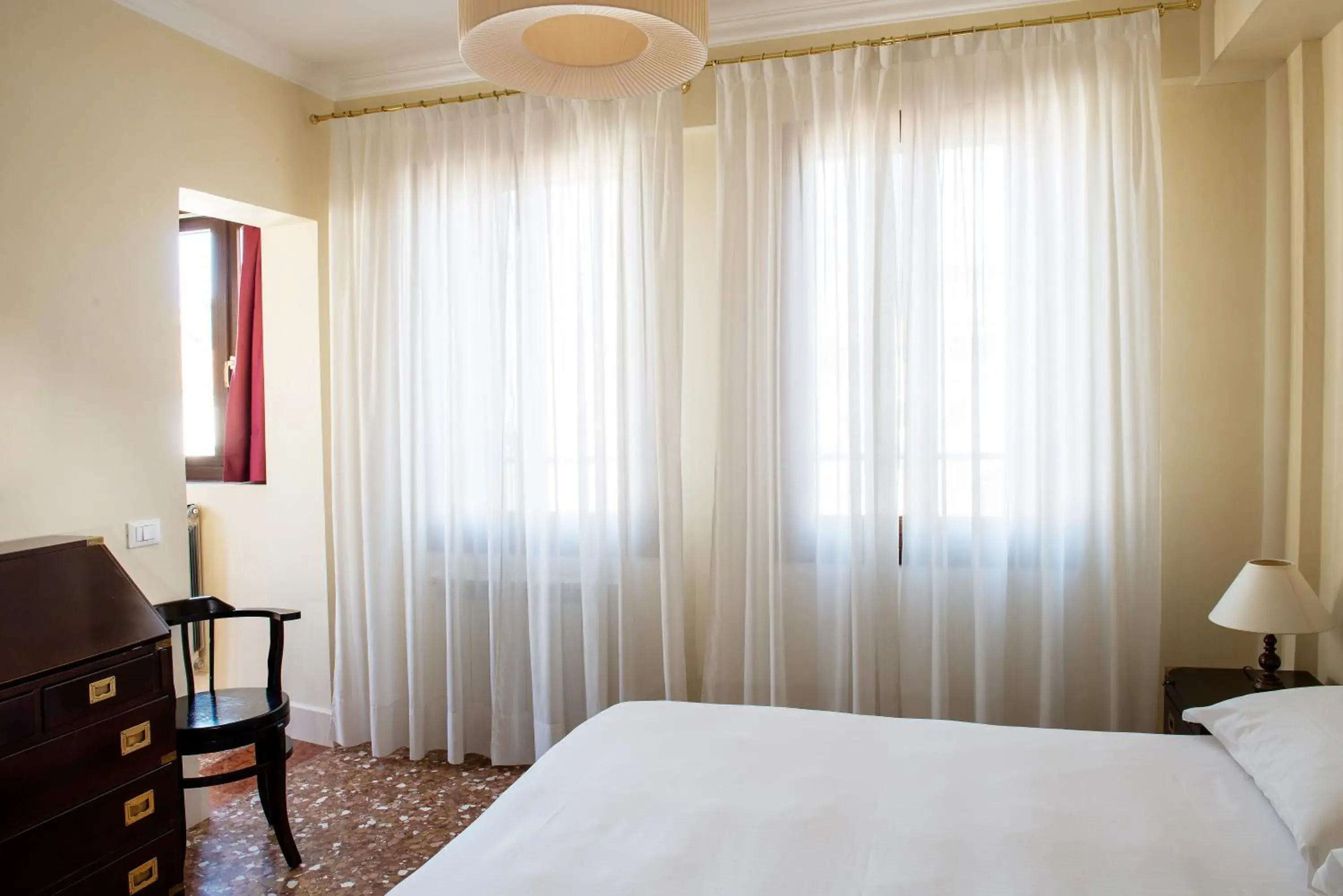 Photo of the whole room, Bed in Hotel Agli Alboretti Photo of the whole room, Bed in Hotel Agli Alboretti