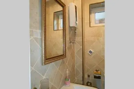 Twin Room with Private Bathroom in Orient Express Guest House Twin Room with Private Bathroom in Orient Express Guest House