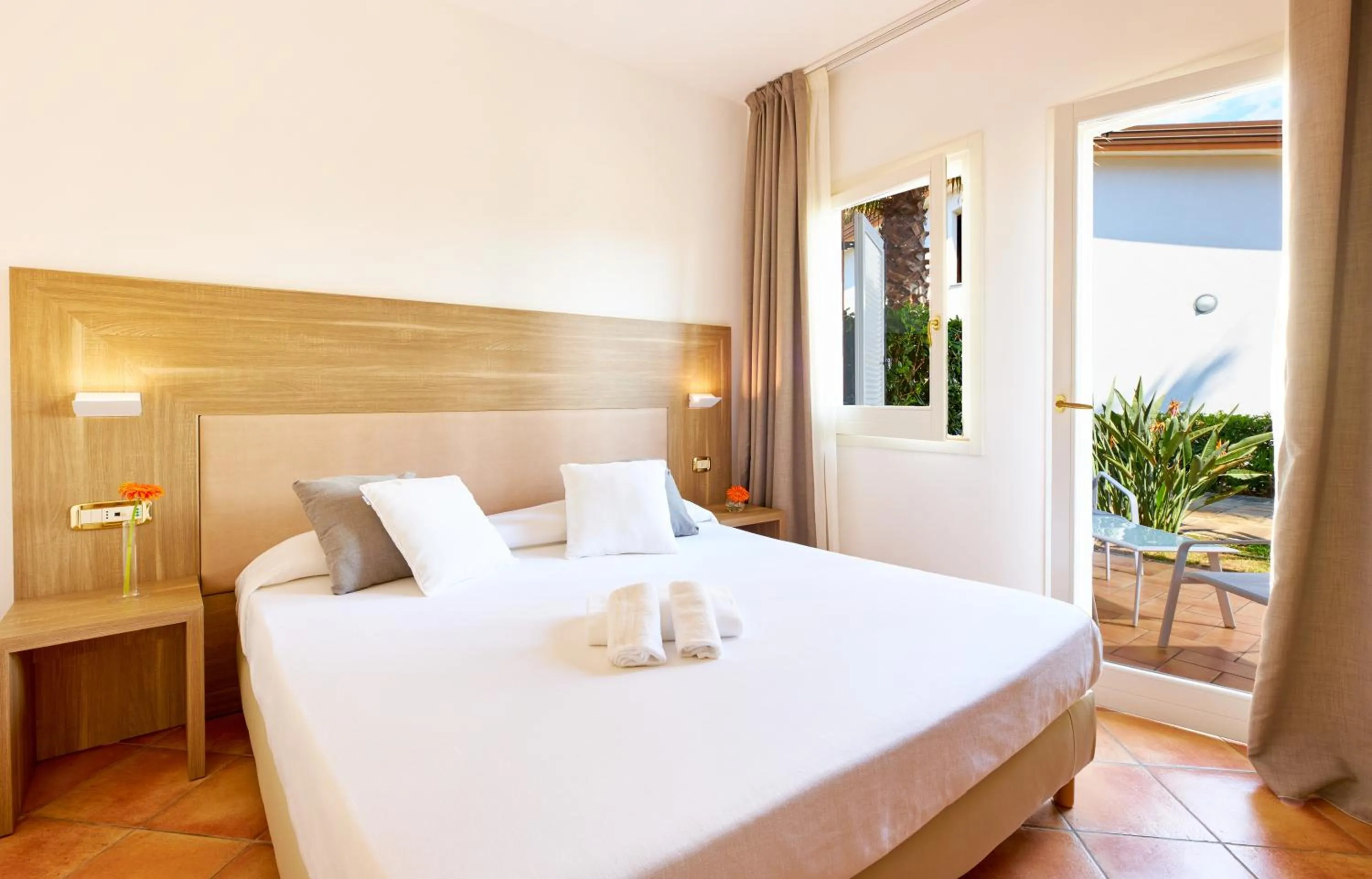 Bed in Paestum Inn Beach Resort