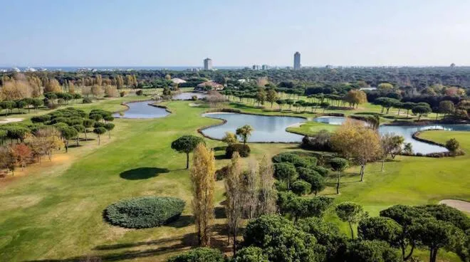 Golfcourse in Hotel Losanna Cervia