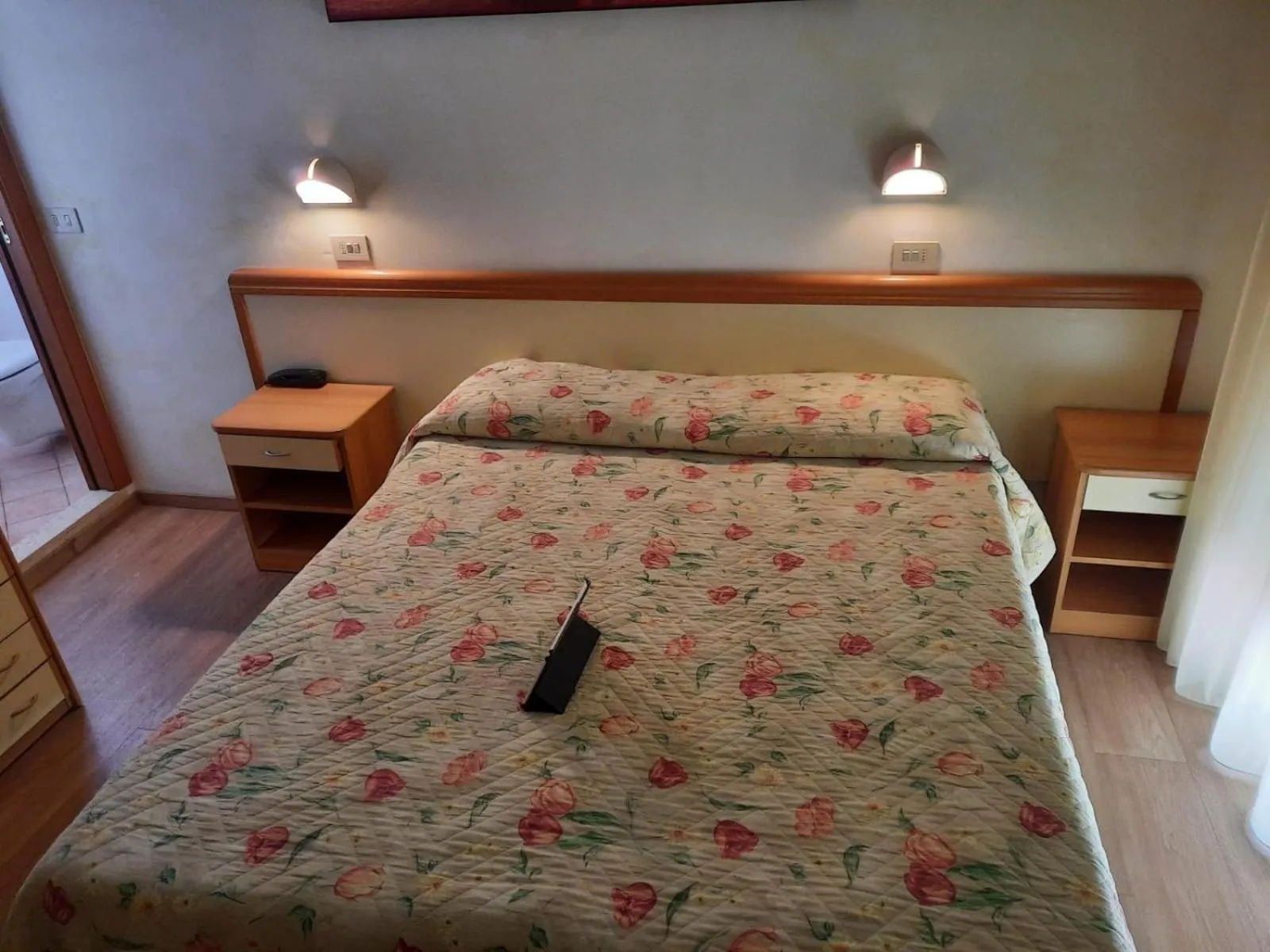 Bed in Hotel Losanna Cervia
