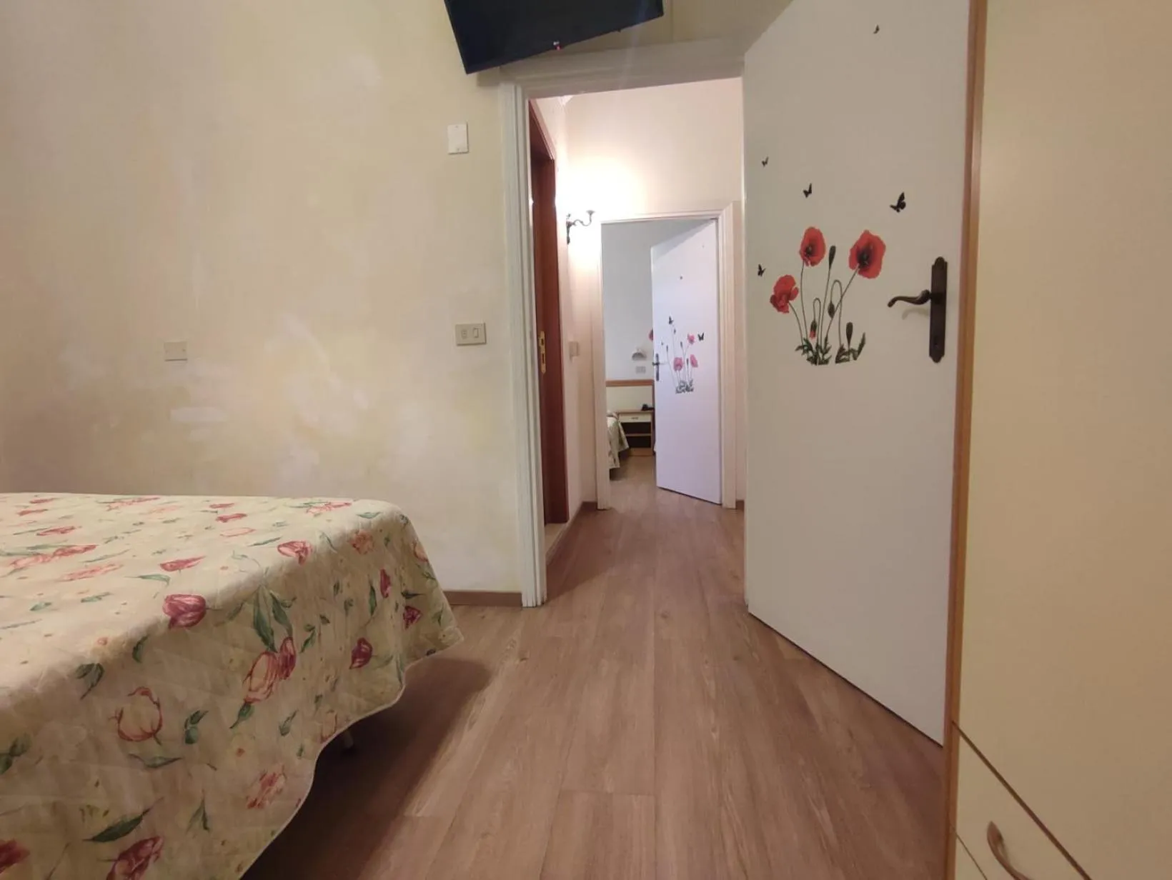 Bedroom, Bed in Hotel Losanna Cervia