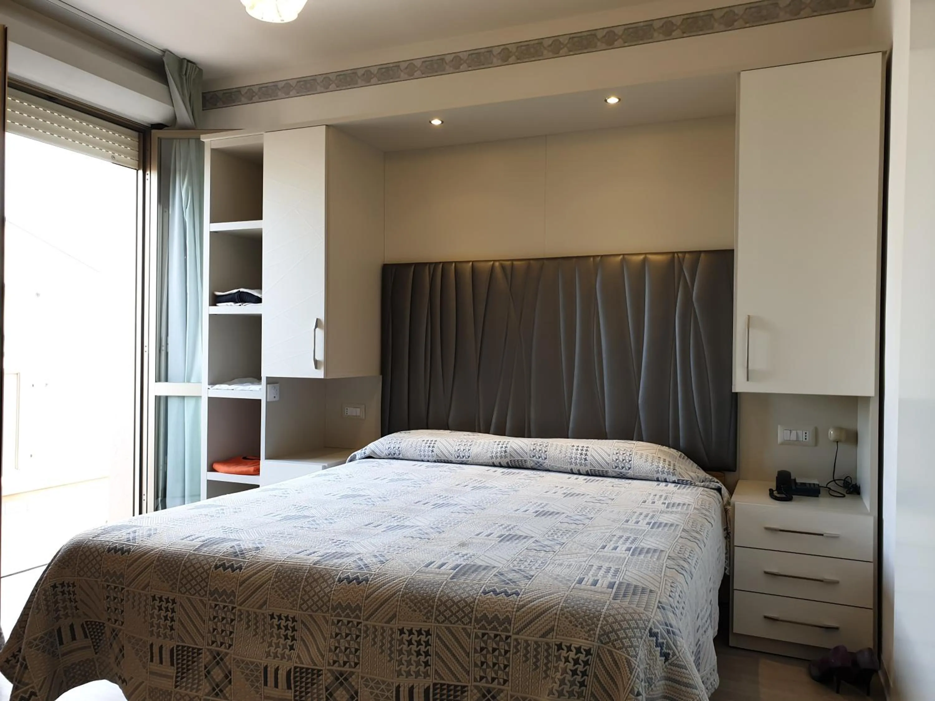 Bedroom, Bed in Hotel Losanna Cervia