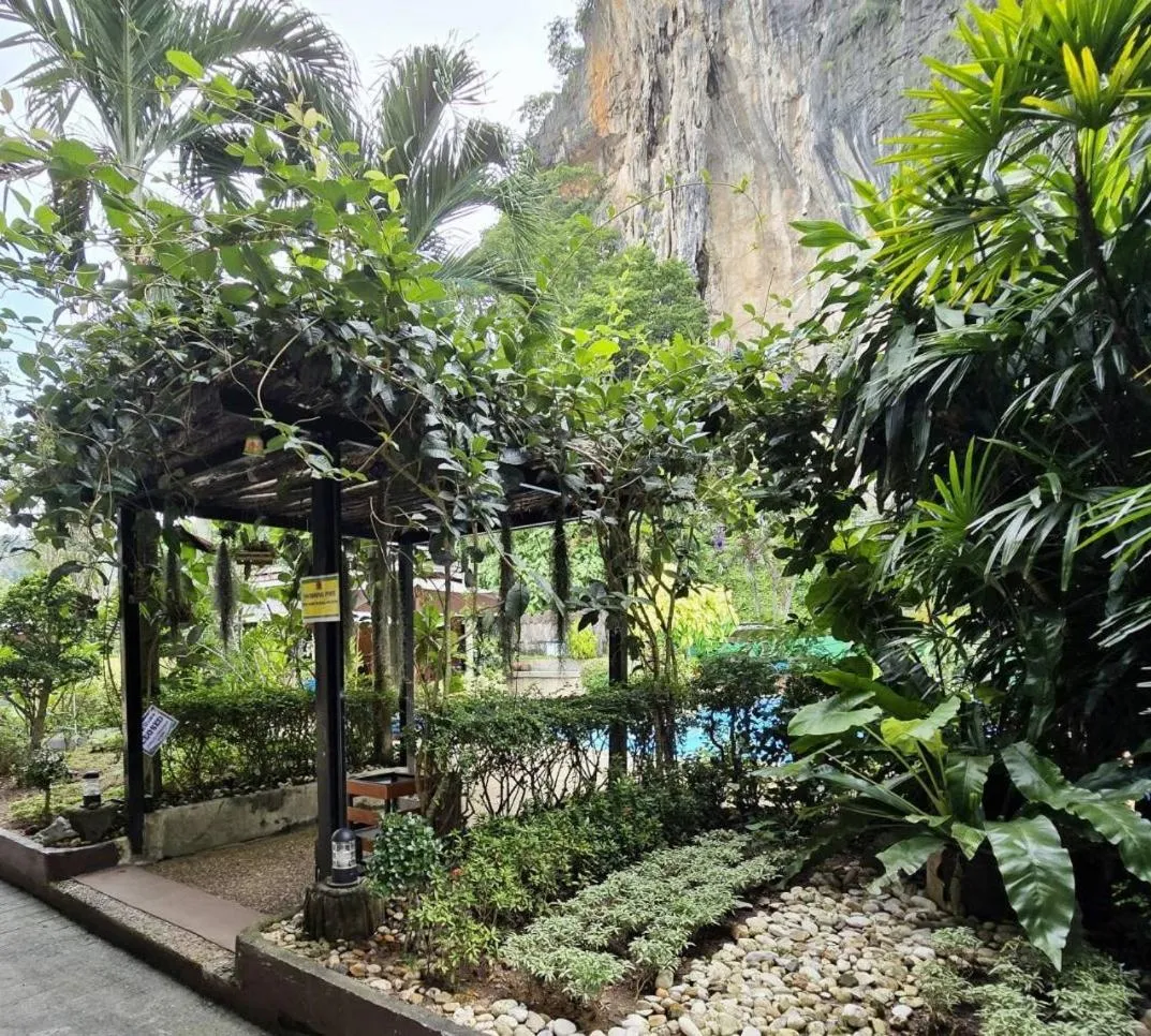 Diamond Cave Resort