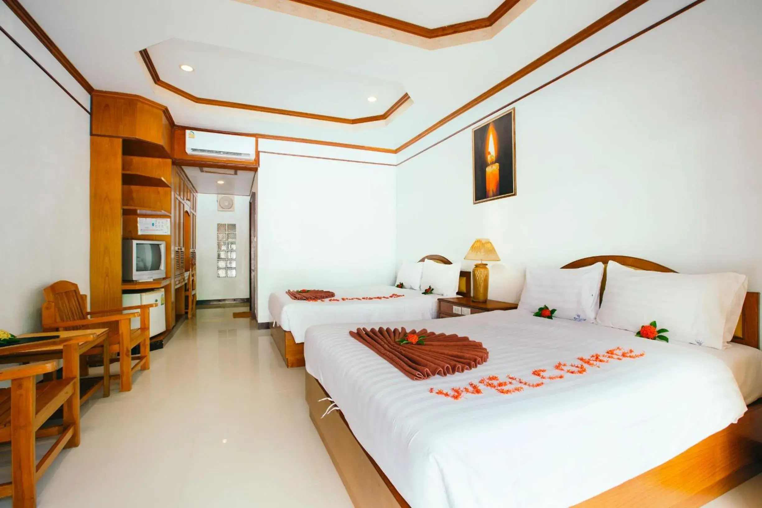 Photo of the whole room, Bed in Diamond Cave Resort Photo of the whole room, Bed in Diamond Cave Resort