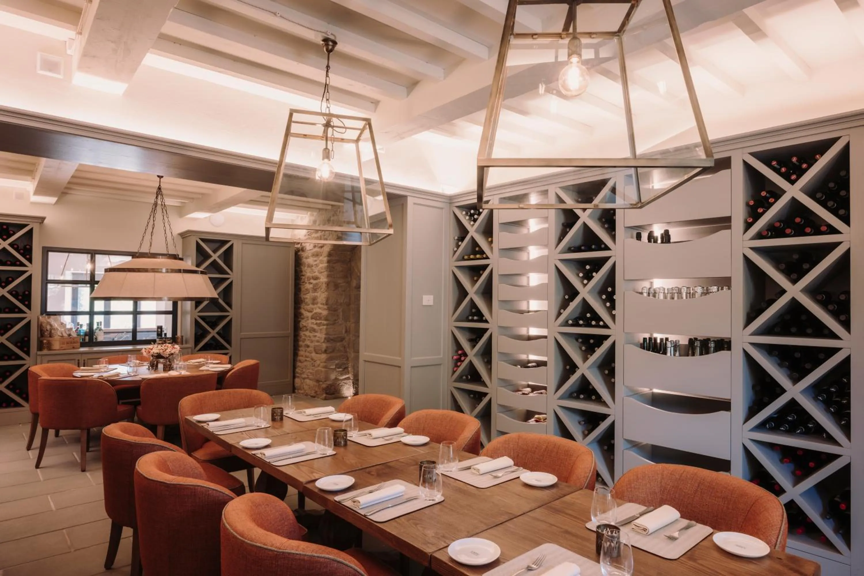 Restaurant/places to eat in Viesca Toscana Suites & Villas