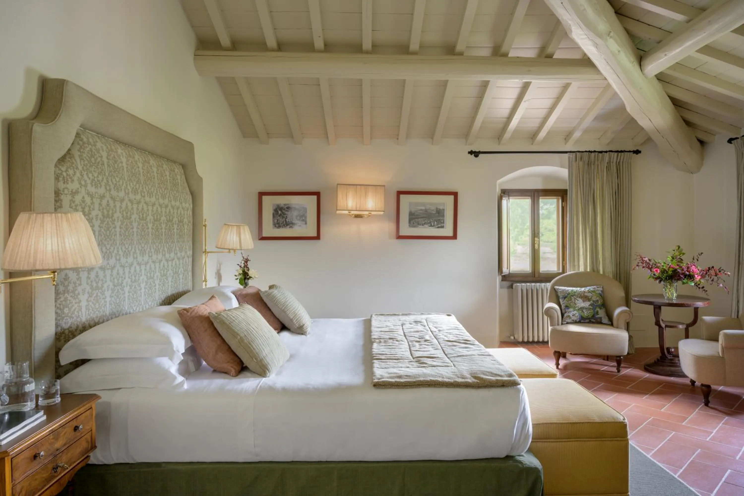 View (from property/room), Bed in Viesca Toscana Suites & Villas