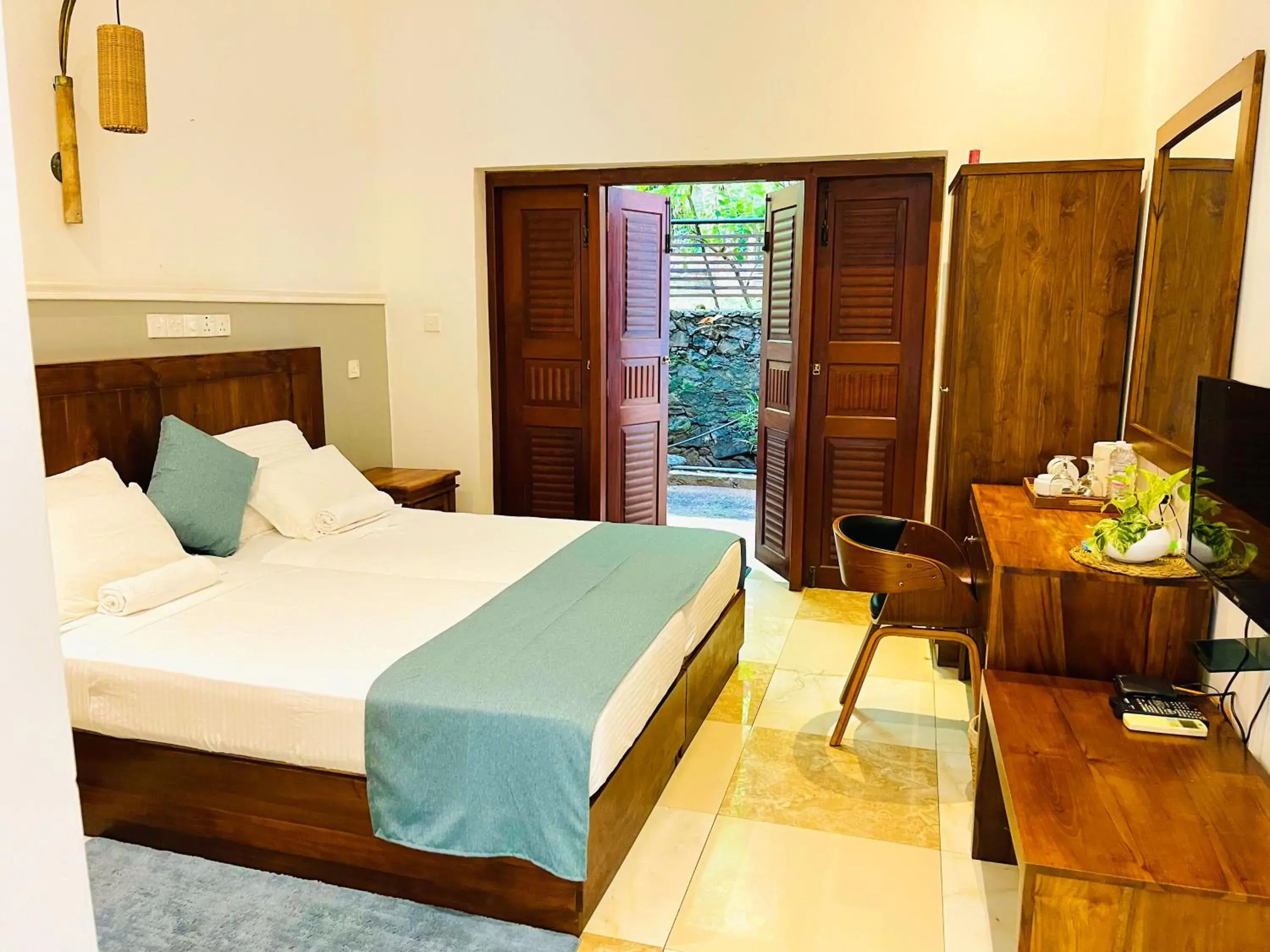 Deluxe Double Room in Grand Rockland Hotel Deluxe Double Room in Grand Rockland Hotel