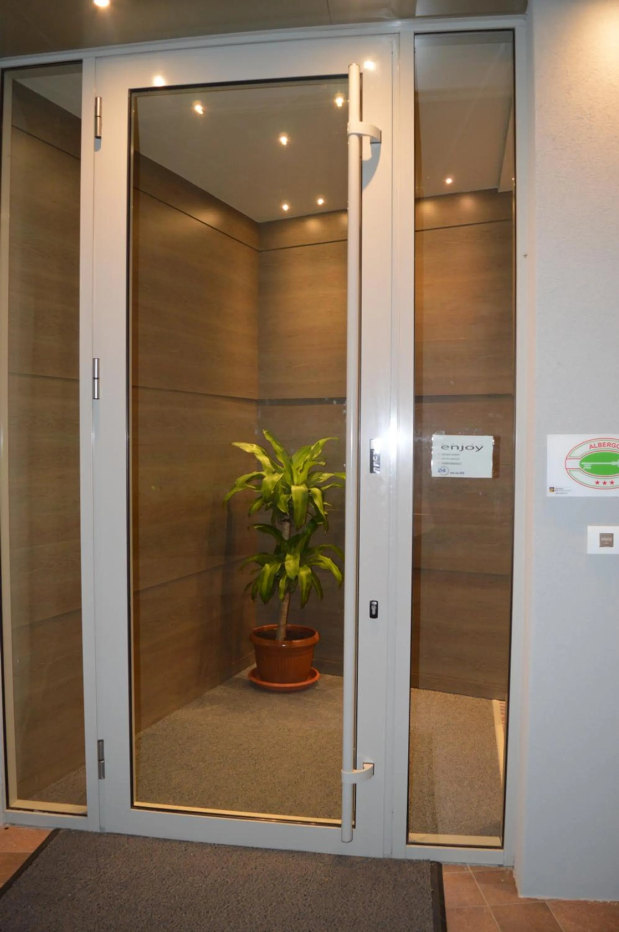 Facade/entrance in Hotel Enjoy