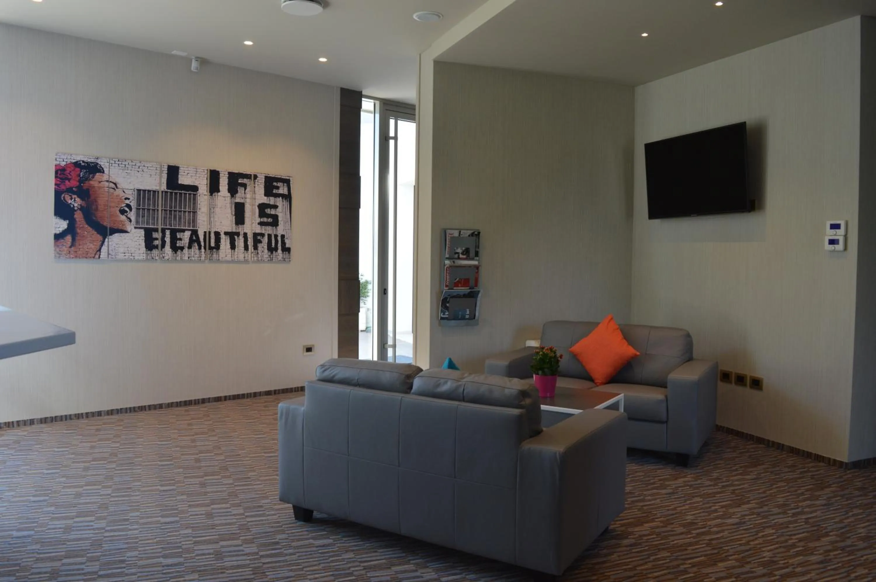 Restaurant/places to eat in Hotel Enjoy