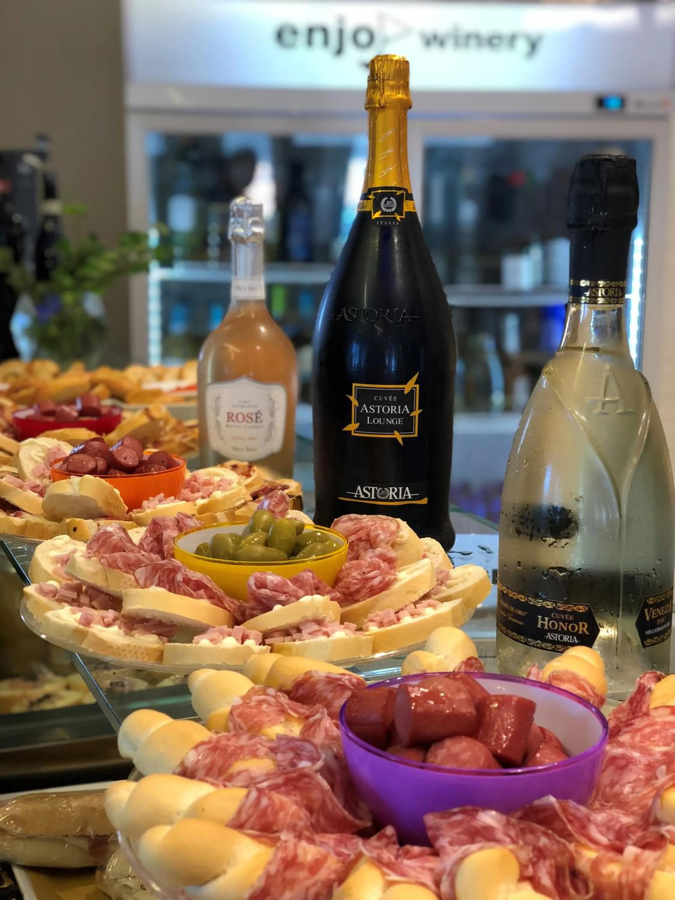 Food and drinks in Hotel Enjoy