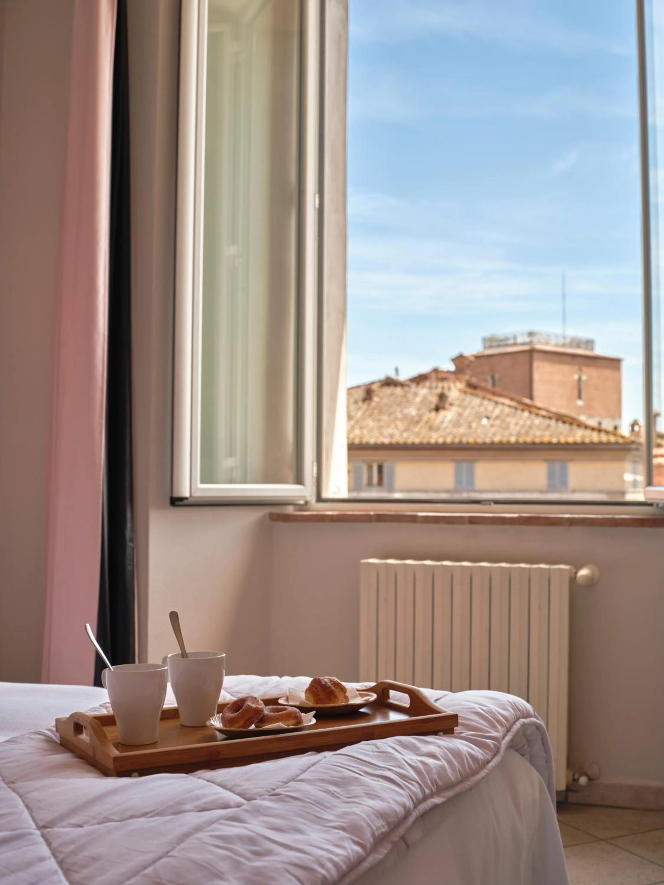 View (from property/room), Bed in I Terzi Di Siena - Rooms Only