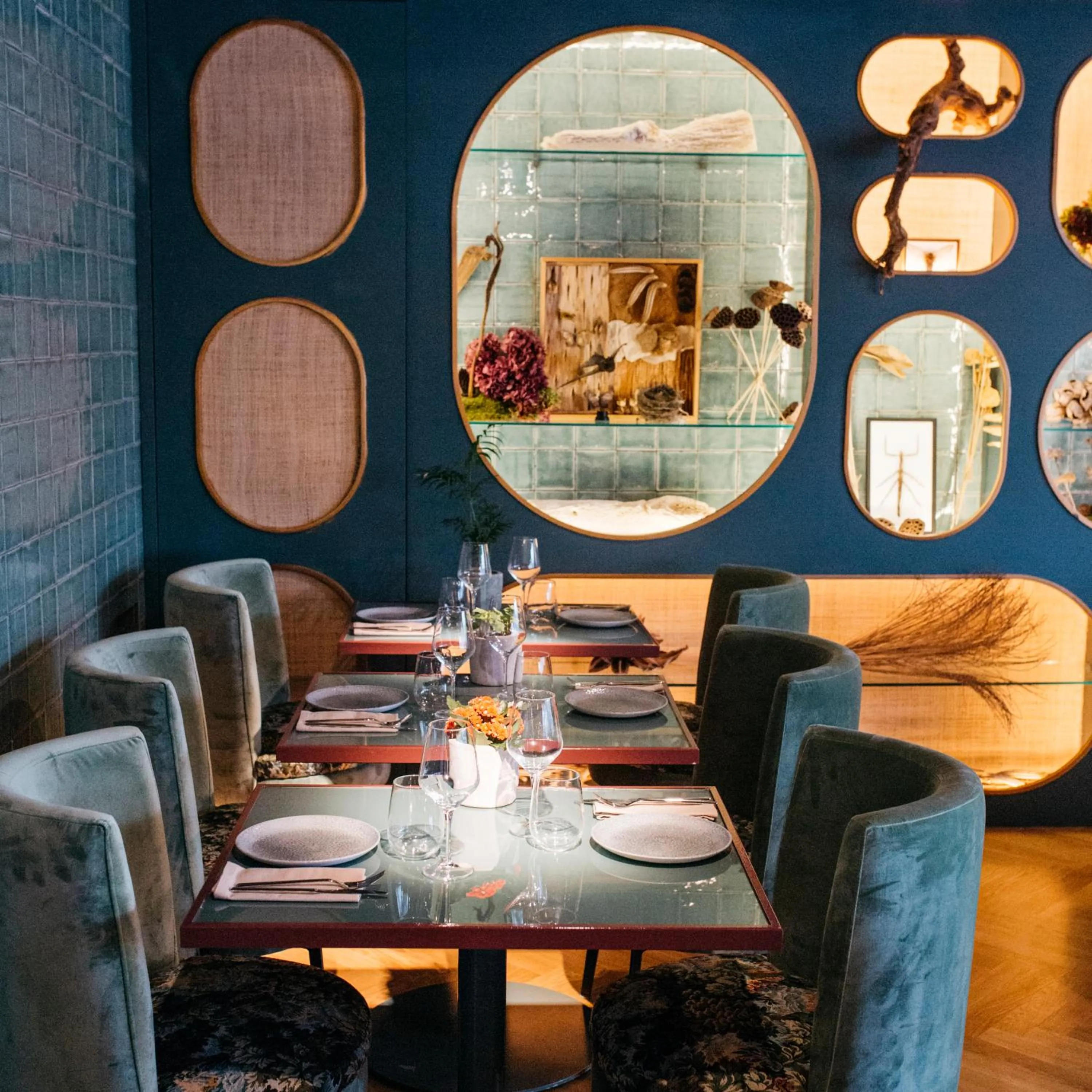 Restaurant/places to eat in VP Plaza España Design