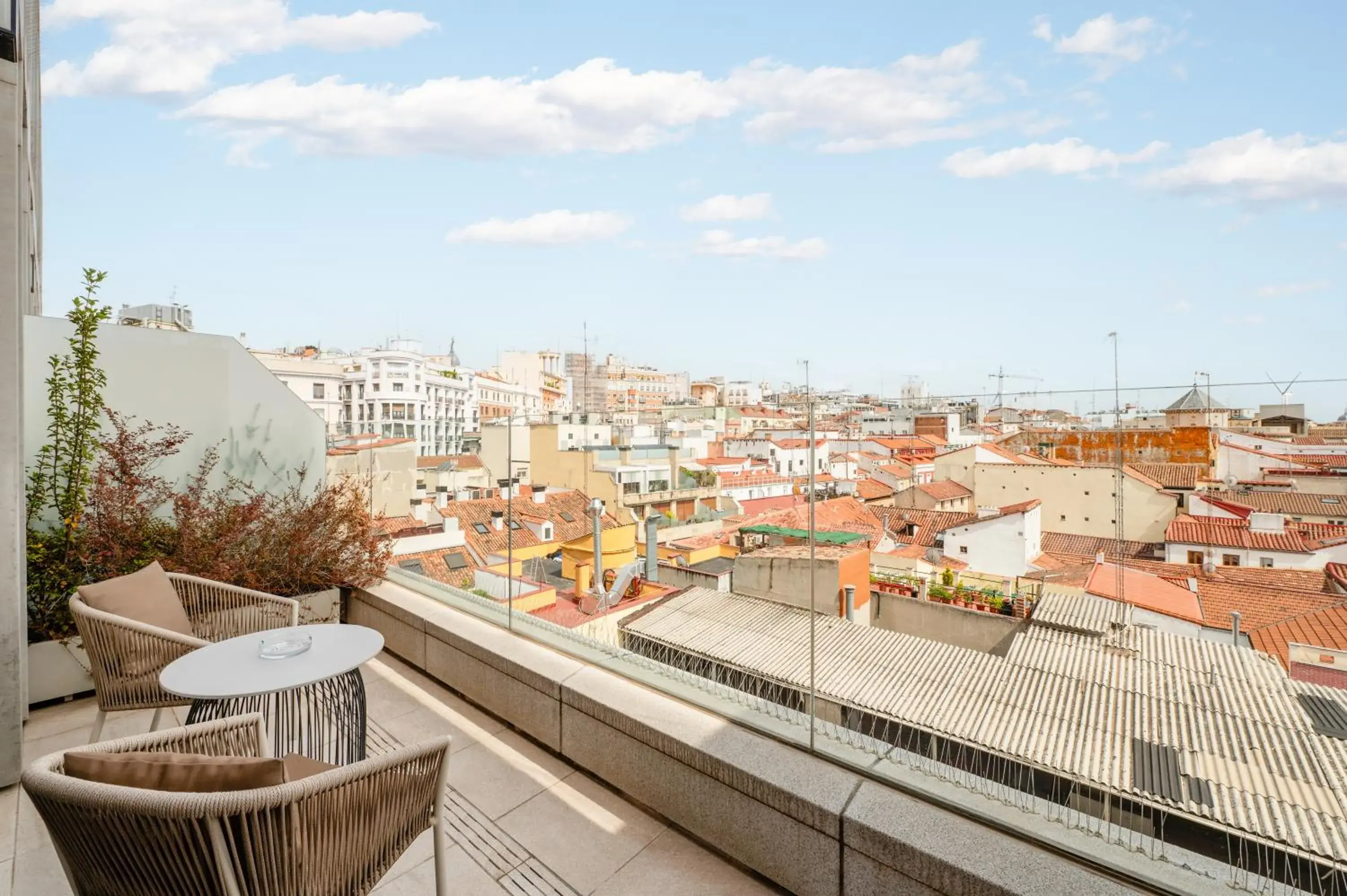 Superior Double Room with Terrace in VP Plaza España Design Superior Double Room with Terrace in VP Plaza España Design