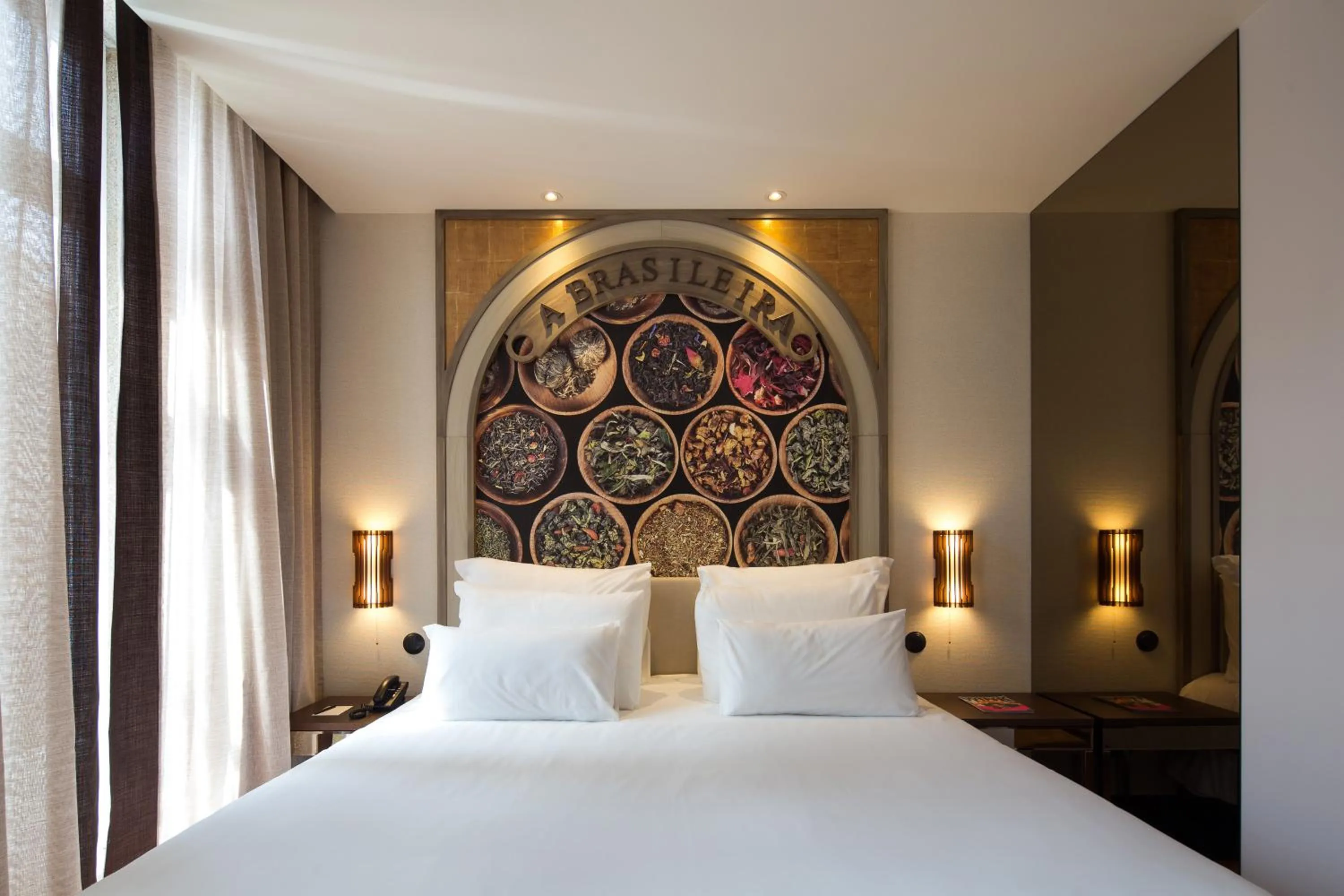 Bedroom, Bed in Pestana Porto - A Brasileira, City Center & Heritage Building