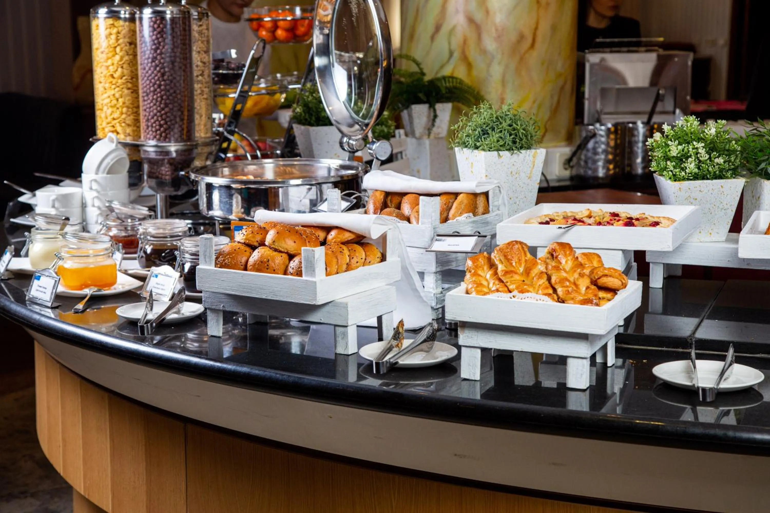 Breakfast in Rahat Palace Hotel