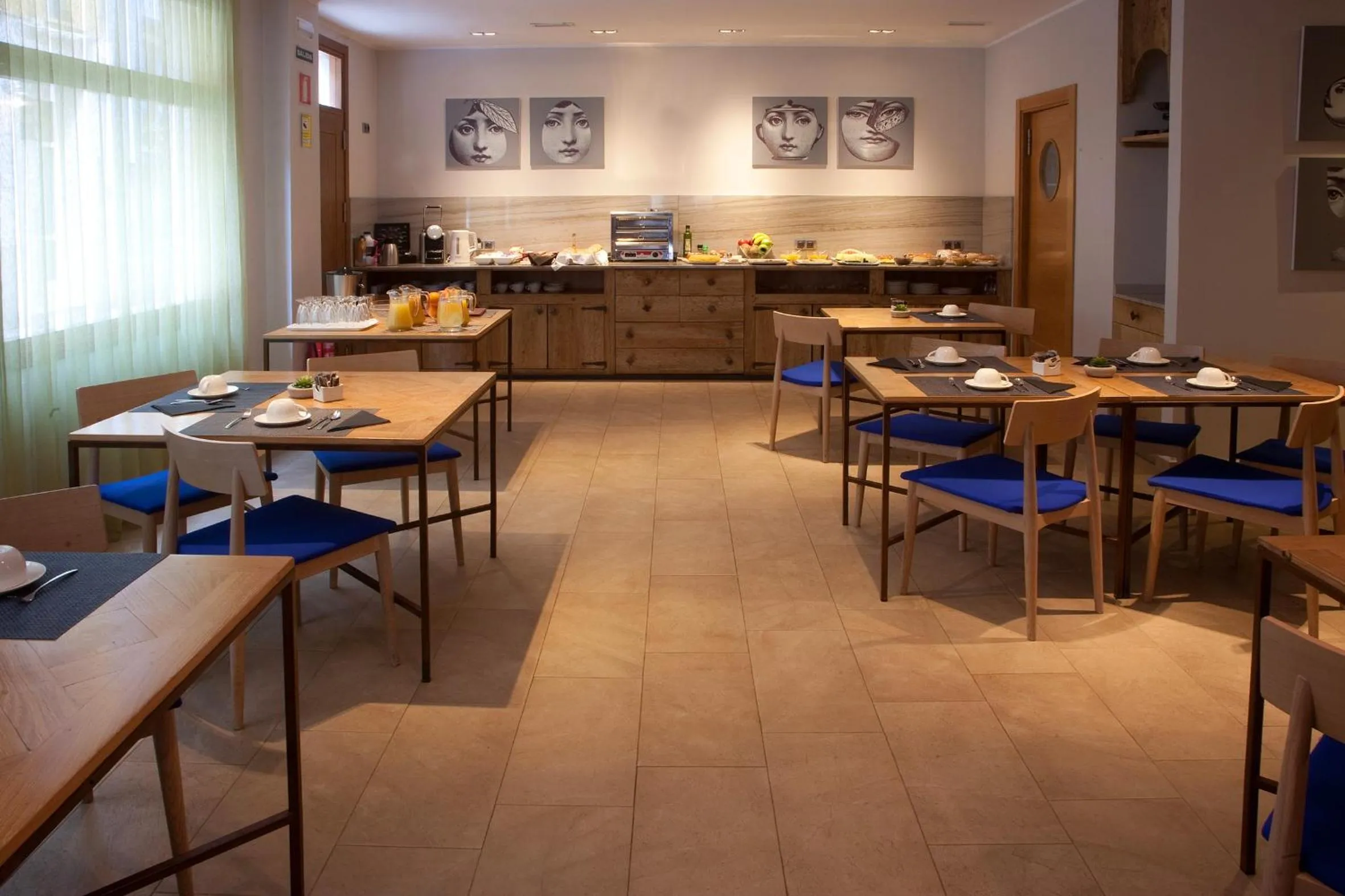 Lounge or bar in Hospederia Chapitel