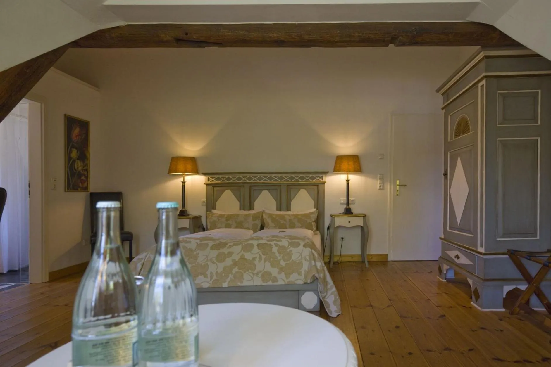 Bed in Hotel Hochzeitshaus