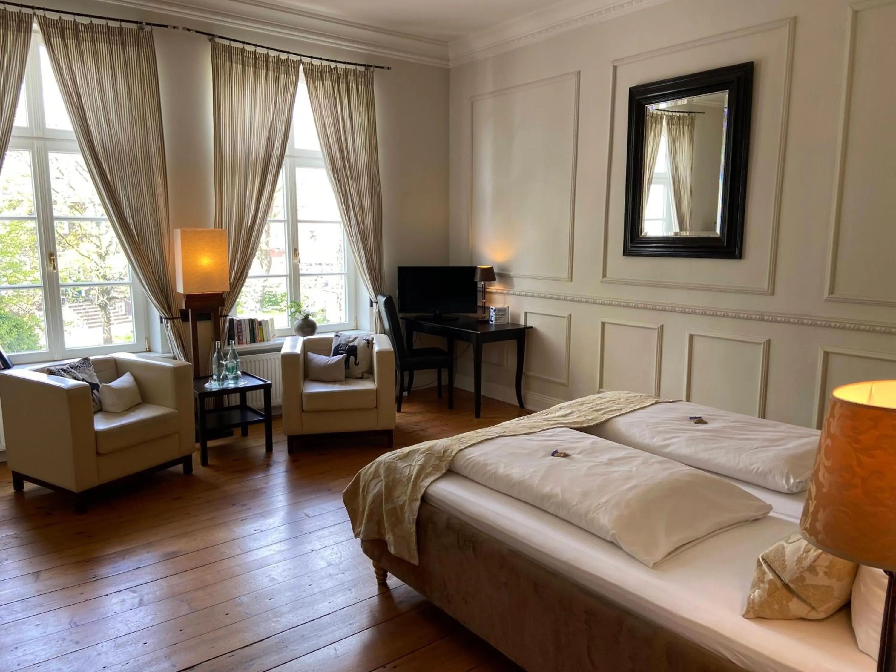 Bed in Hotel Hochzeitshaus