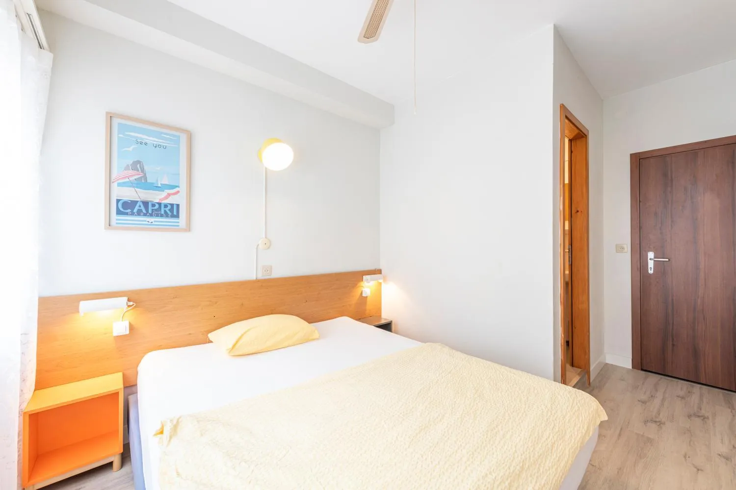 Bedroom, Bed in Hotel Atlantico self check-in