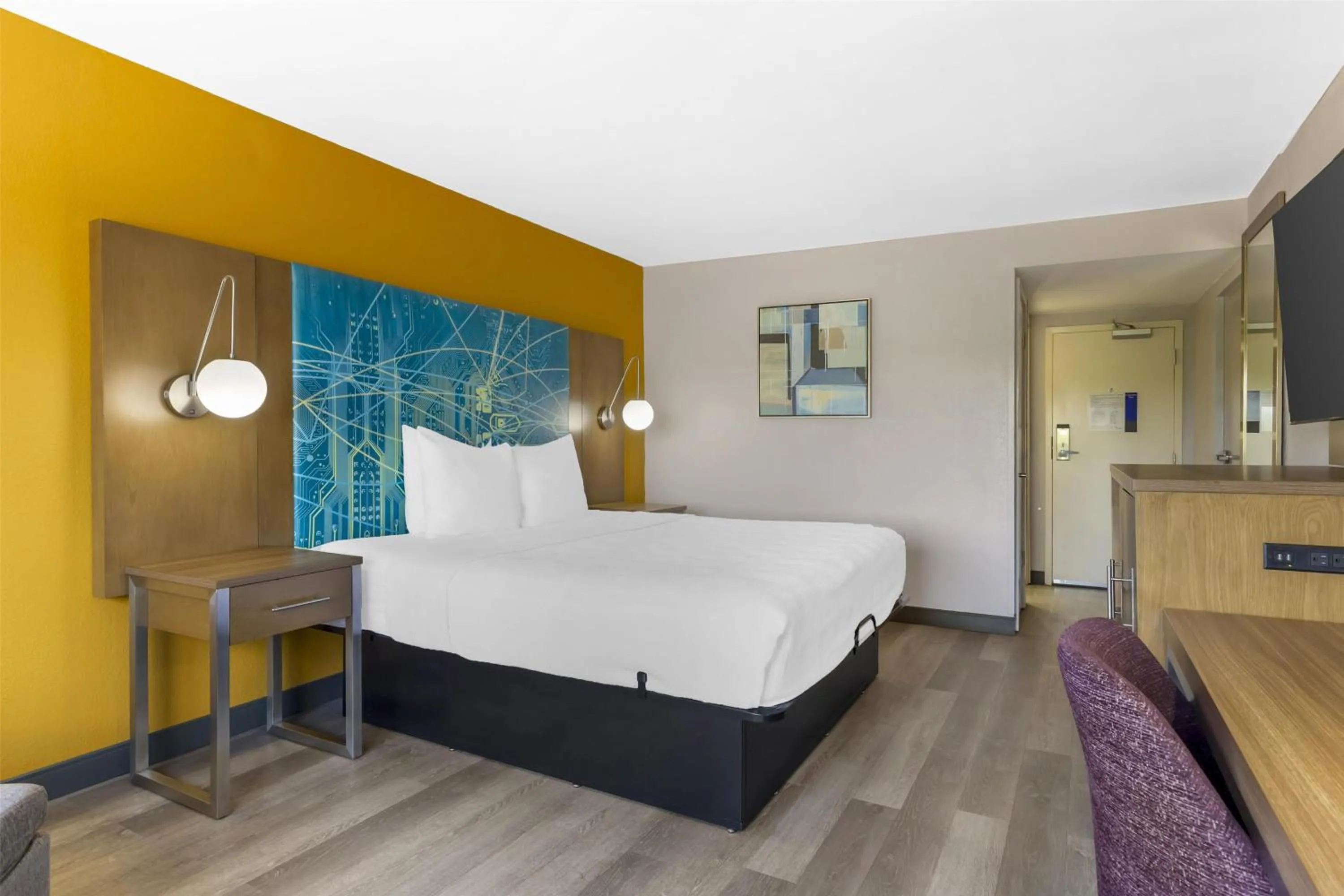 Bedroom, Bed in Best Western Plus Raleigh Crabtree Valley Hotel