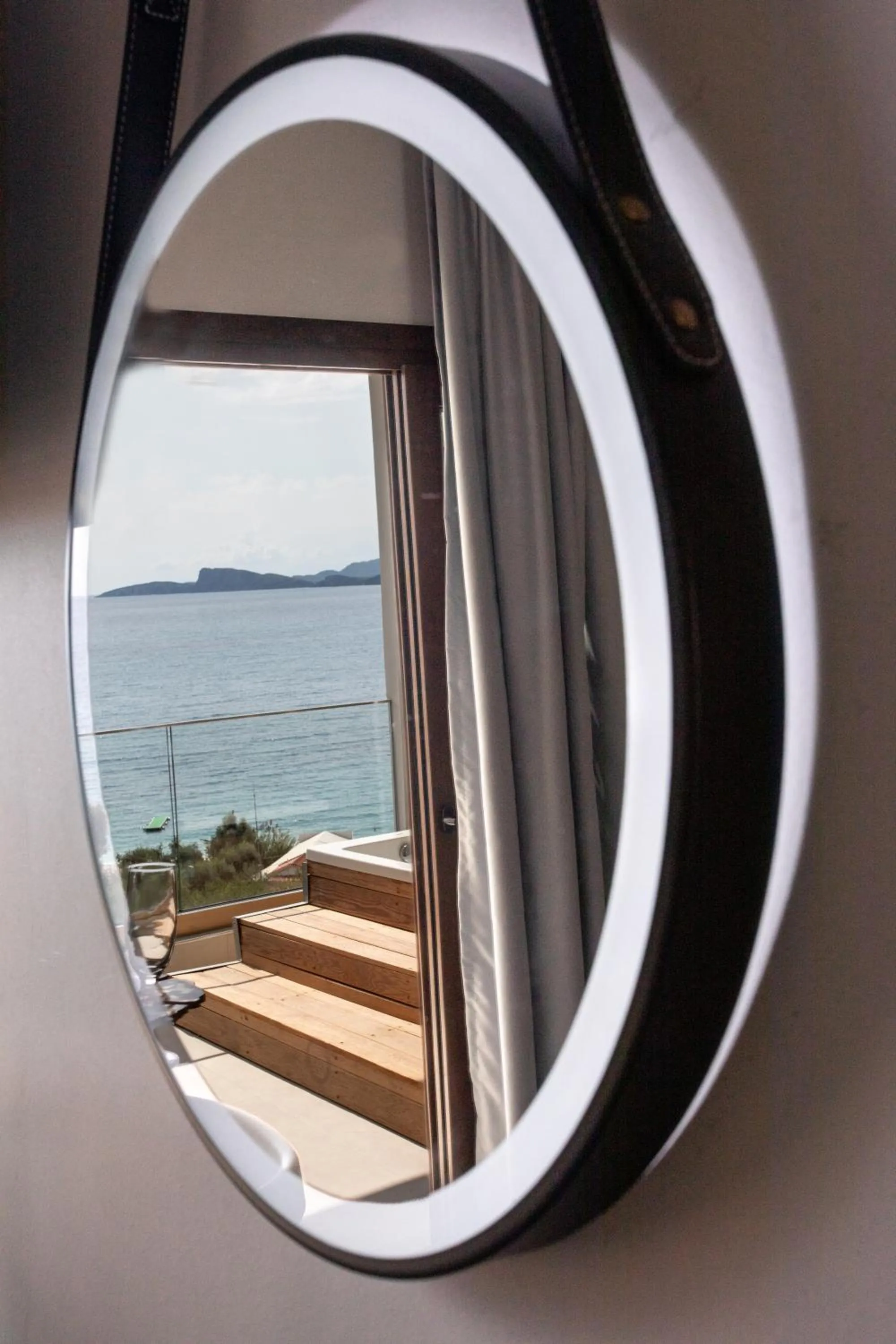 Enjoy Lichnos Bay Village, Camping, Hotel and Apartments