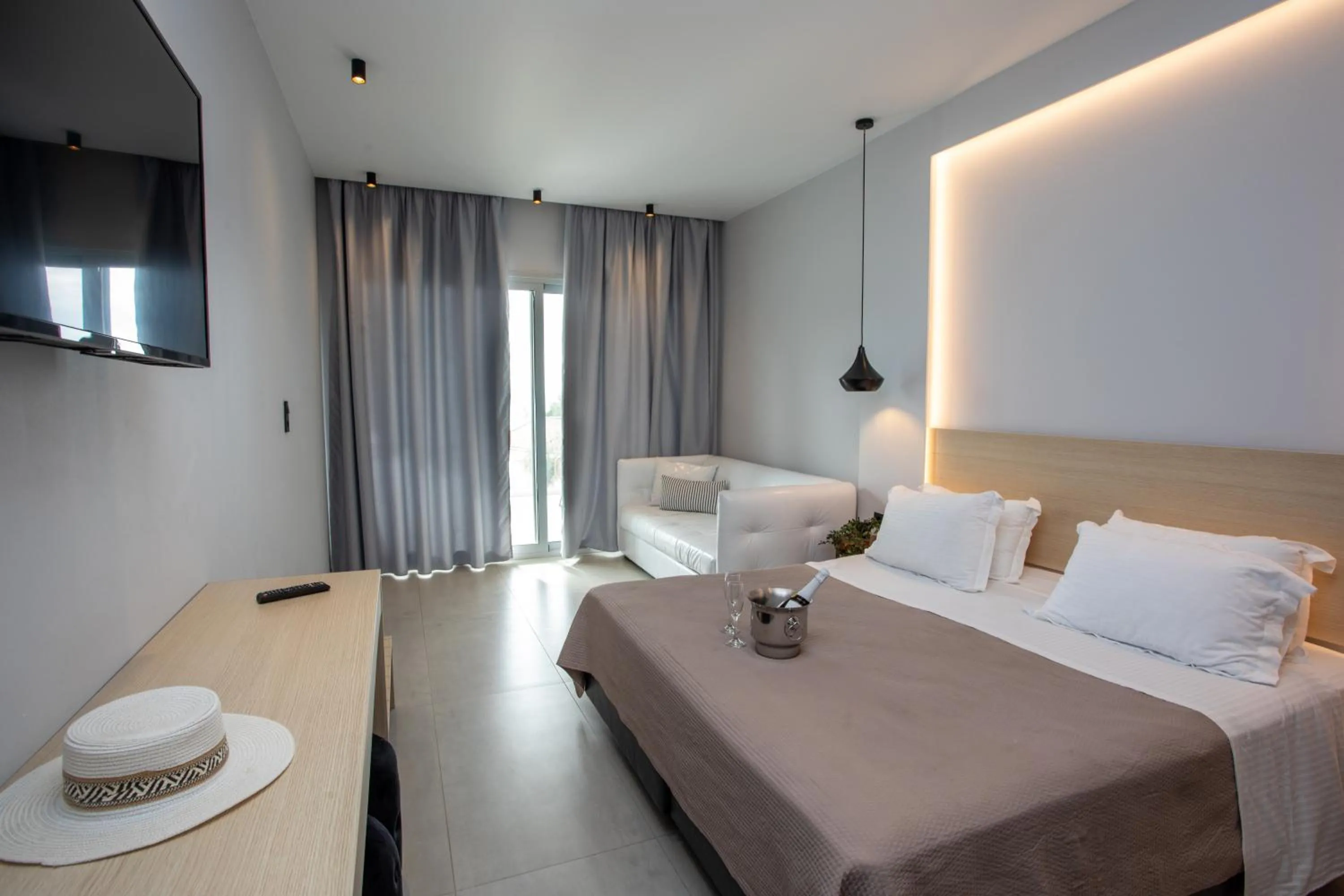 Bed in Enjoy Lichnos Bay Village, Camping, Hotel and Apartments
