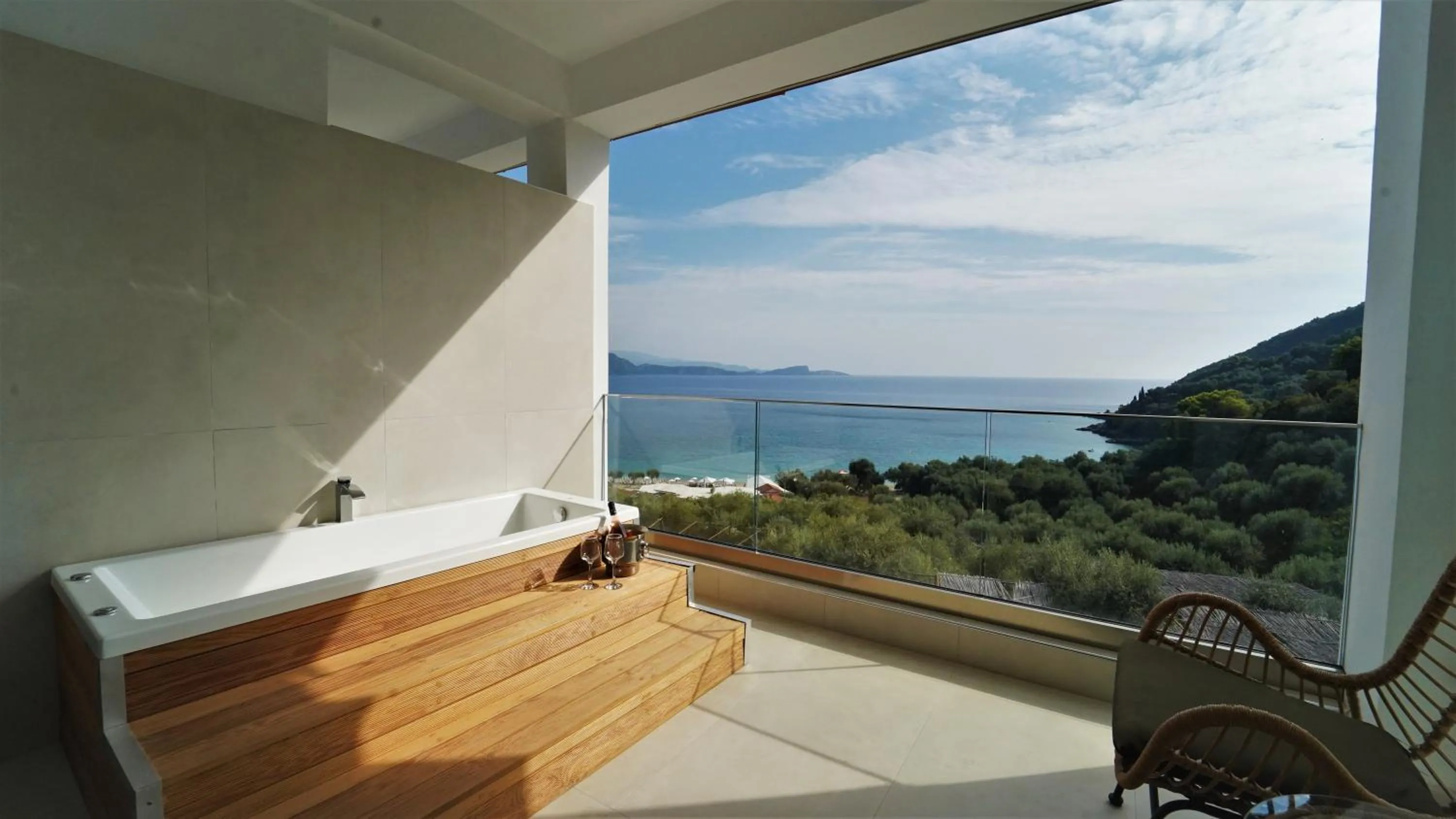 Enjoy Lichnos Bay Village, Camping, Hotel and Apartments